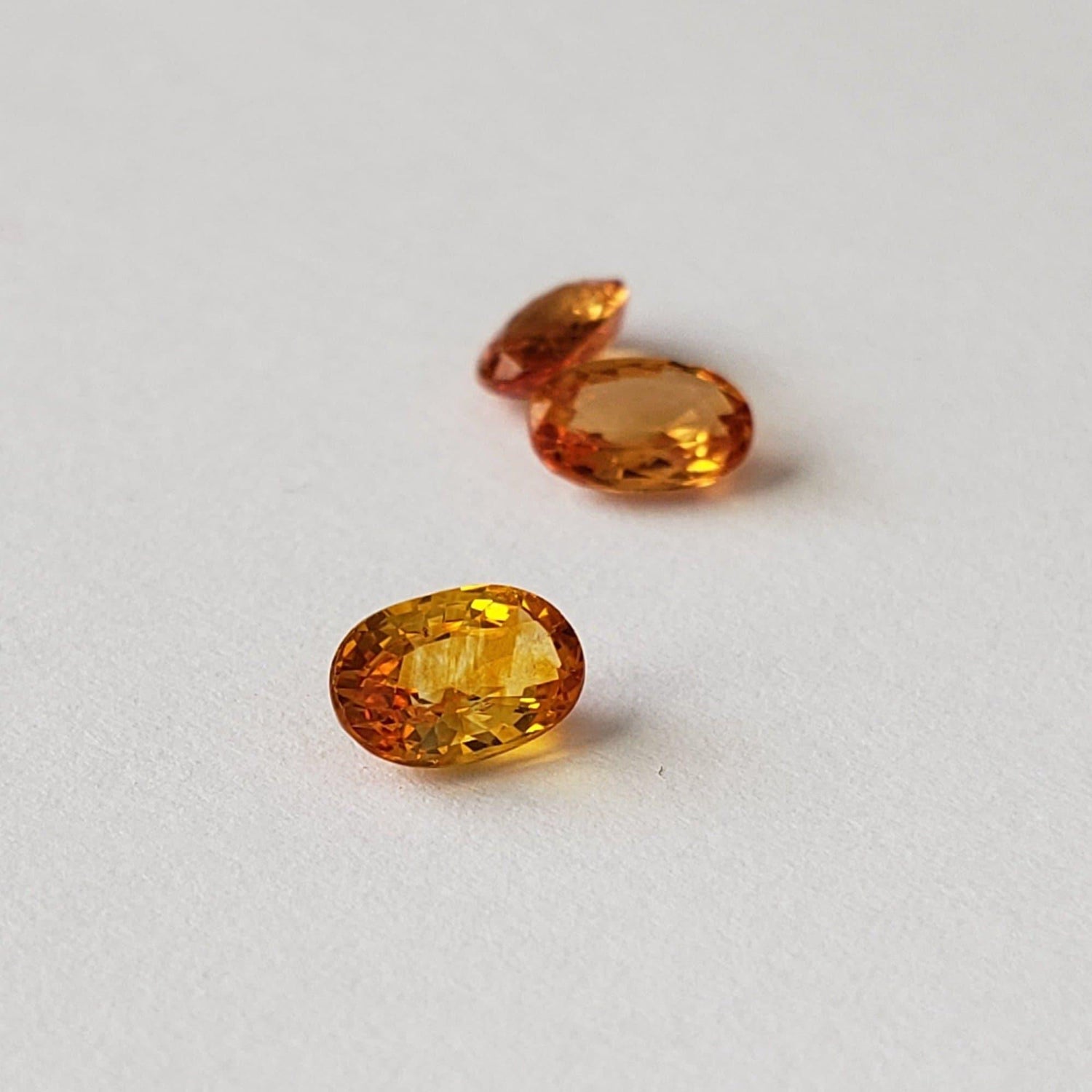  Sapphire | Oval Cut | Golden Yellow | 6x4mm 1