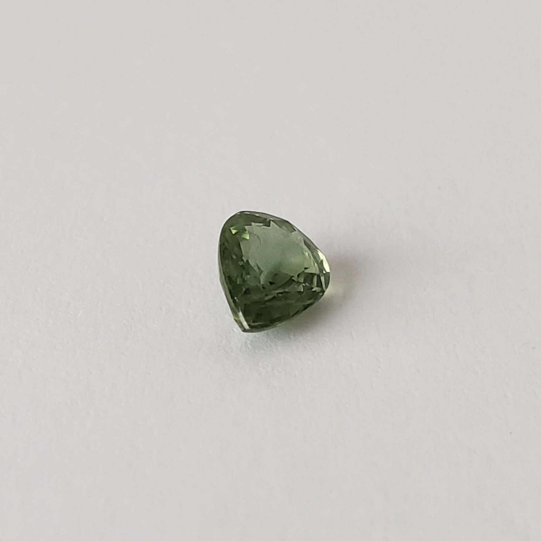  Sapphire | Pear Shape Cut | Green | 7.2x5.1mm 0.8ct | Africa | SO24 3