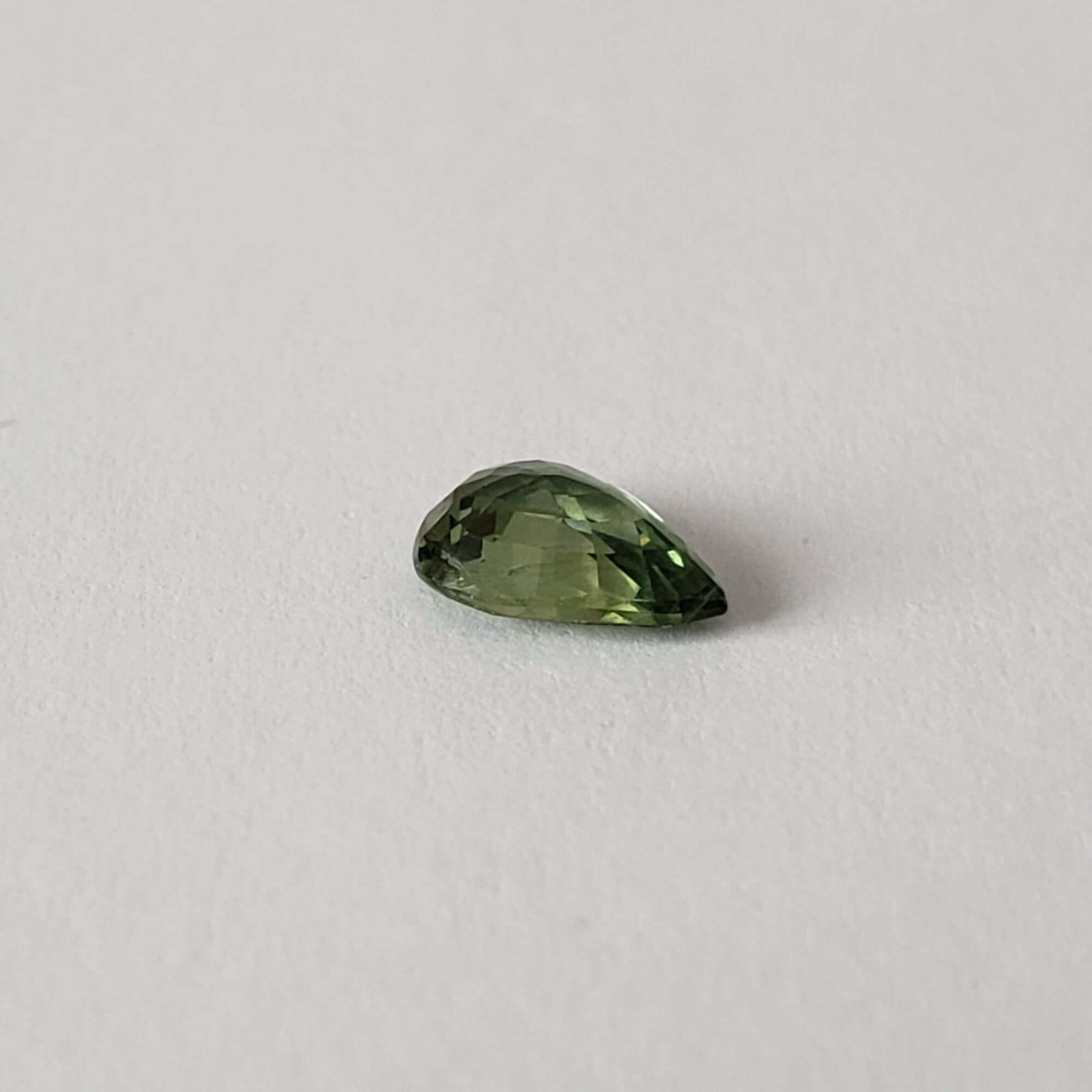  Sapphire | Pear Shape Cut | Green | 7.2x5.1mm 0.8ct | Africa | SO24 6
