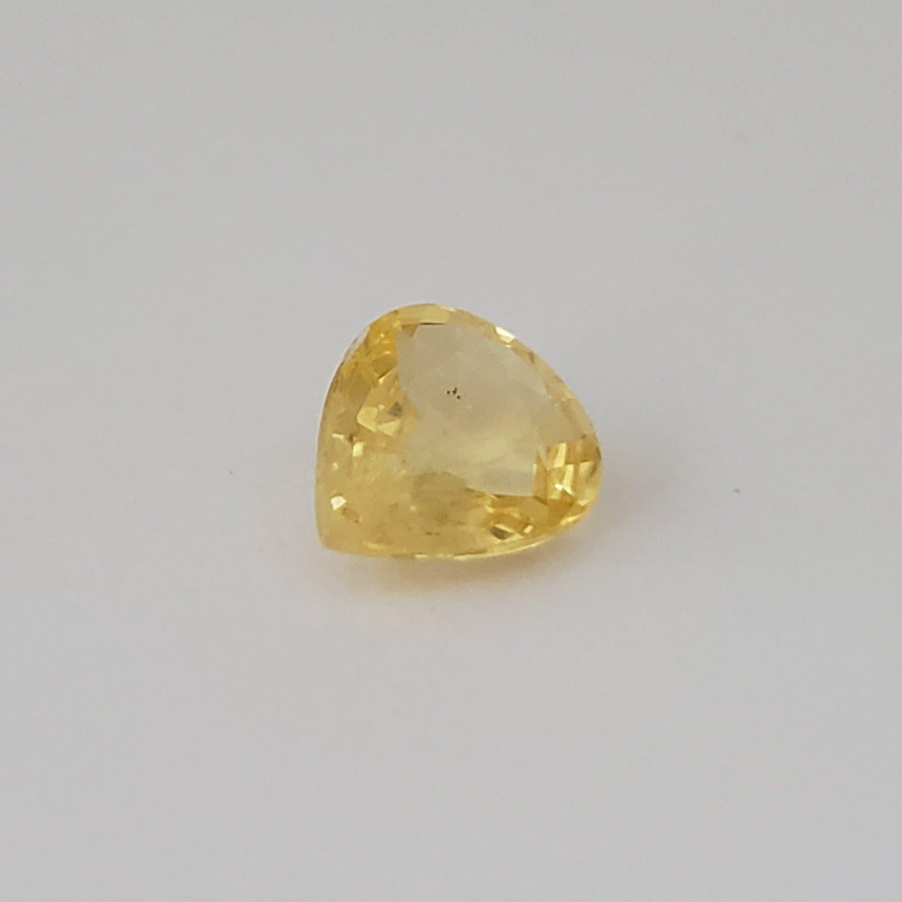  Sapphire | Pear Shape Cut | Yellow | 8.4x7.3mm 1.9ct 1
