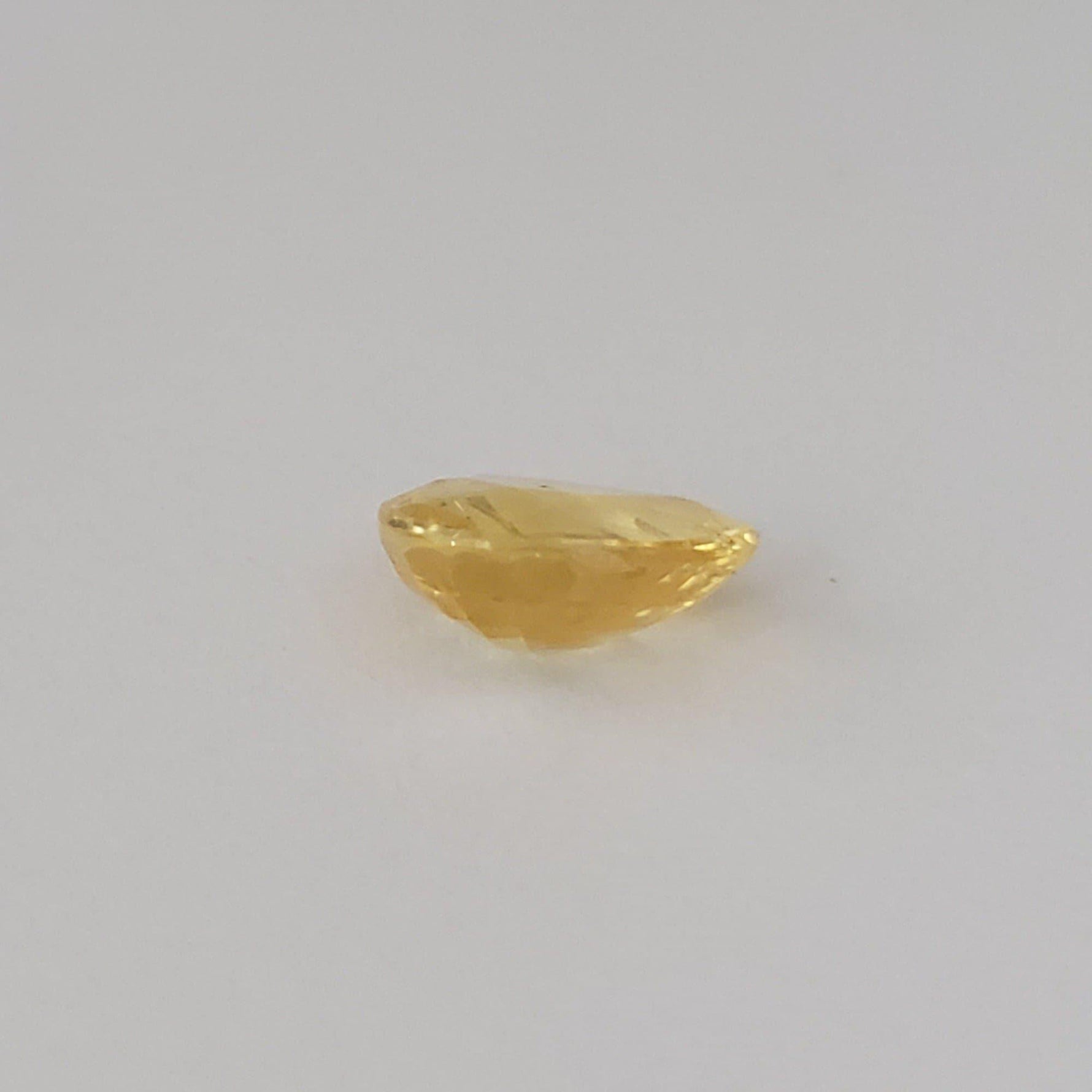  Sapphire | Pear Shape Cut | Yellow | 8.4x7.3mm 1.9ct 2