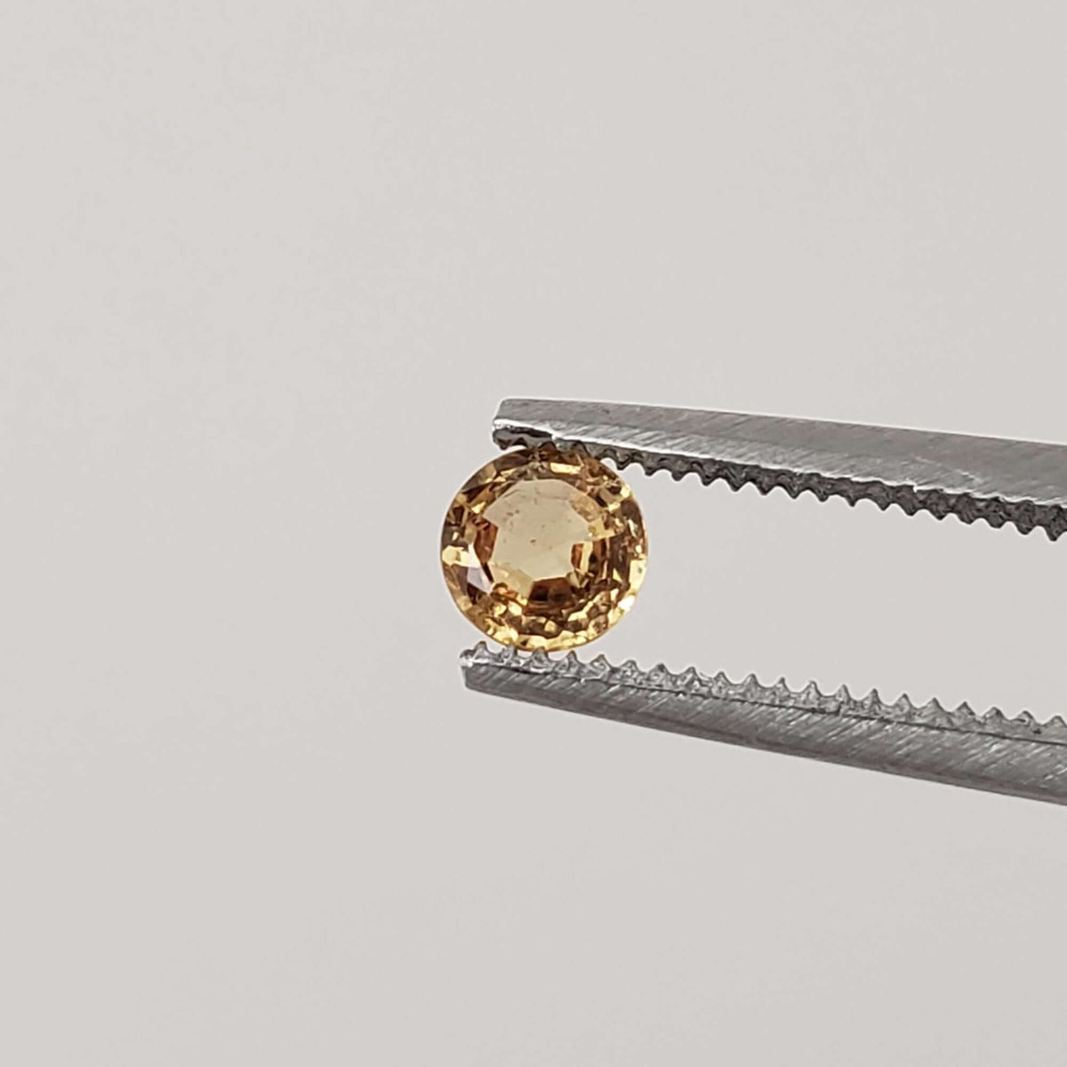  Sapphire | Round Cut | Canary Yellow | 3.5 mm | SO24 5