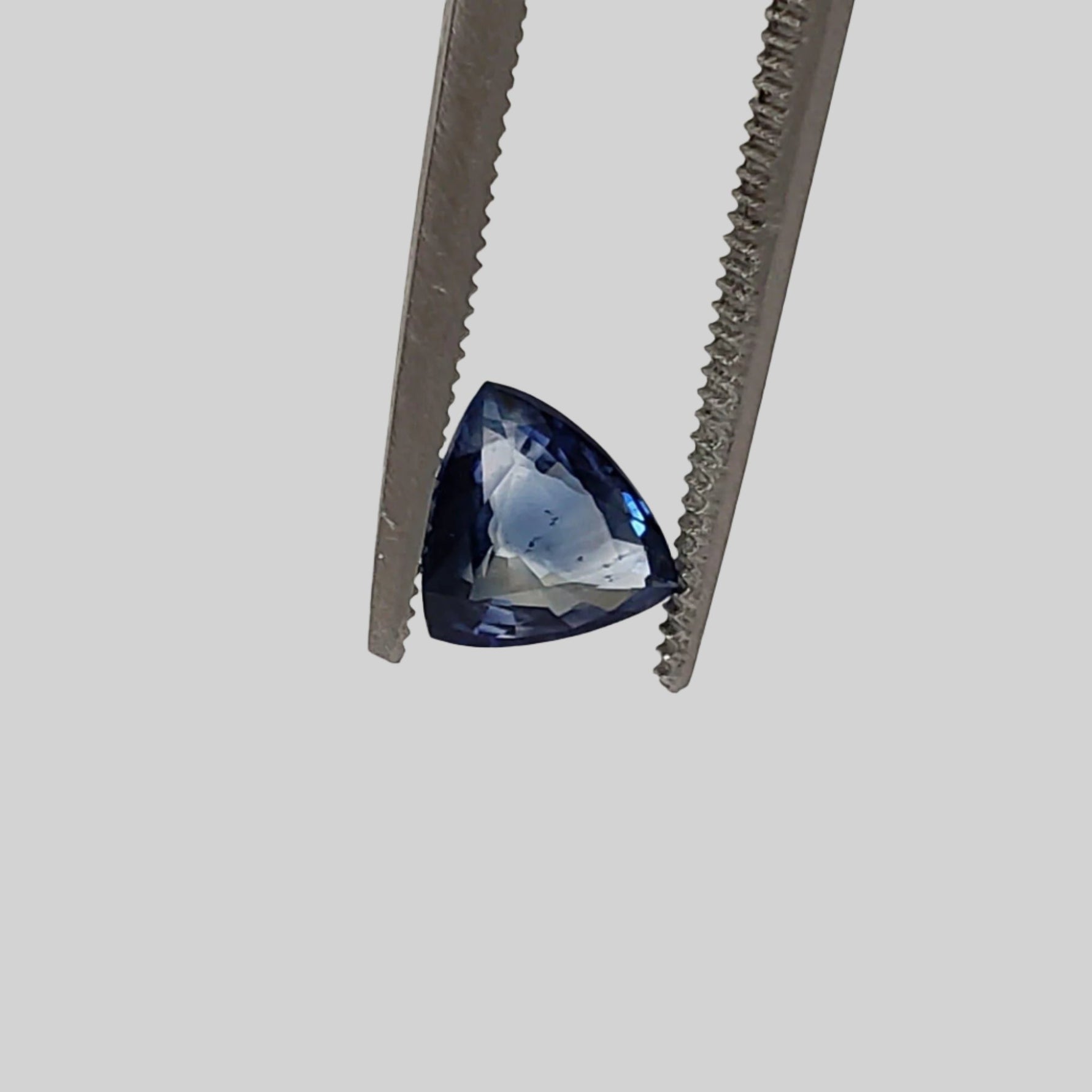 Sapphire | Unheated Sapphire | Trilliant Cut | Blue | 7x6.2mm 0.97ct 