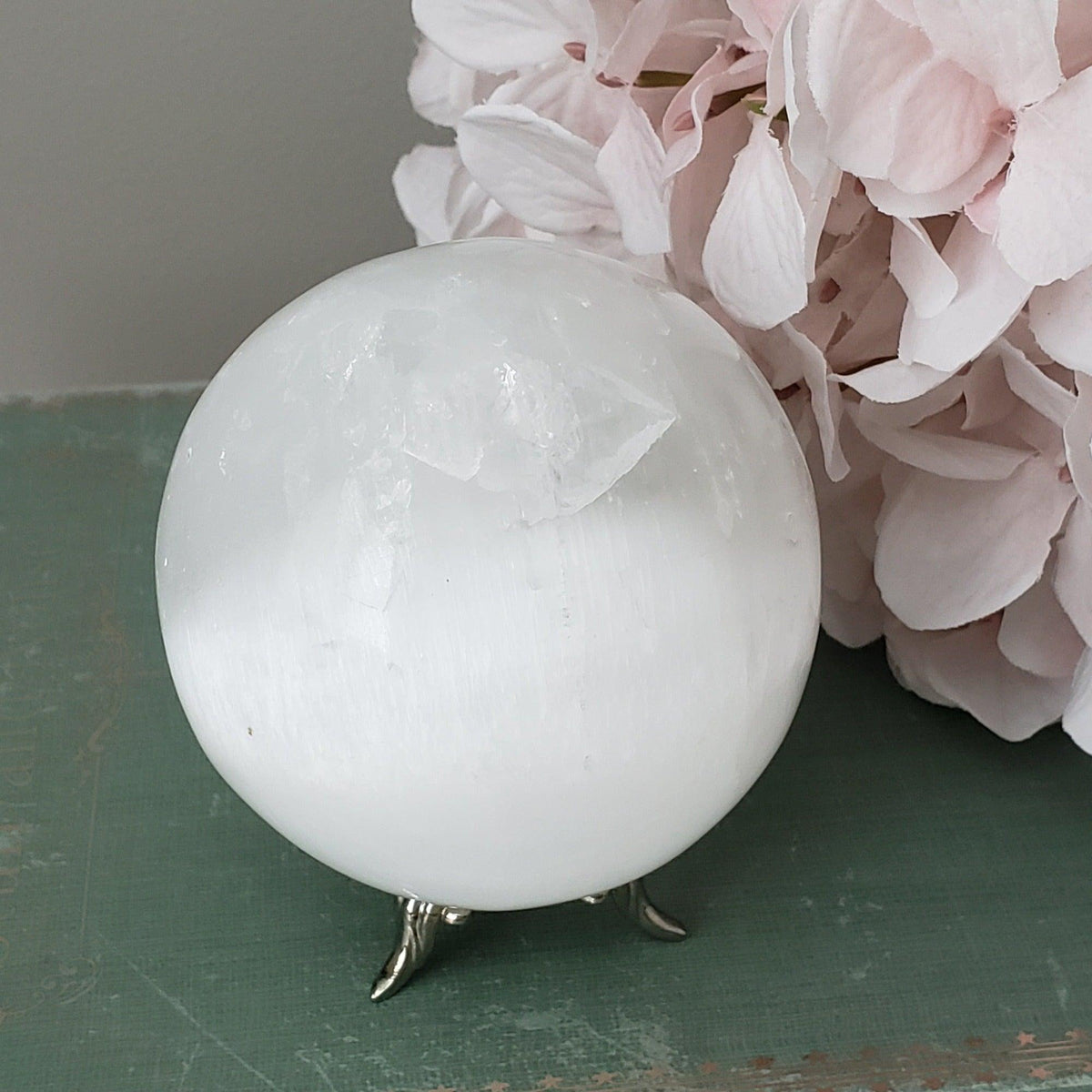  Selenite Satin Spar Sphere | 75 mm, 2.9 in | 541 grams 2