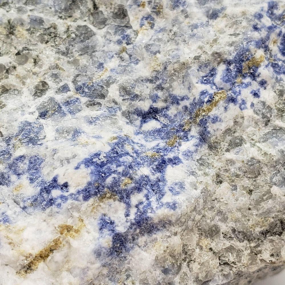  Sodalite var. Hackmanite and Microcline | Fluorescent Lapidary Mineral | 900 grams | Mont-Saint-Hilaire, Quebec 7