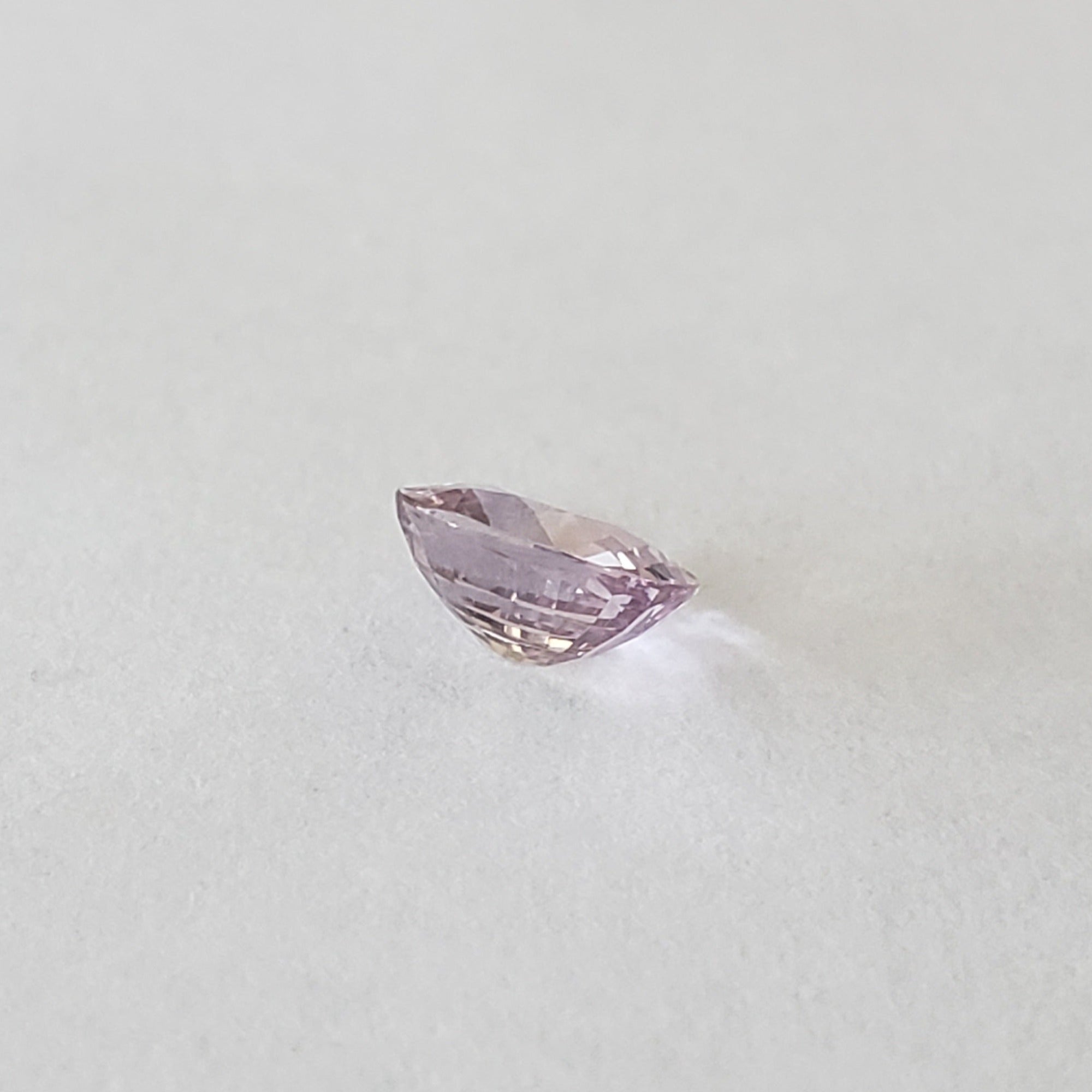 Pas de réserve - Spinelle rose pourpre profond - 1.35 ct Pas de réserve - Spinelle rose pourpre profond - 1.35 ct
