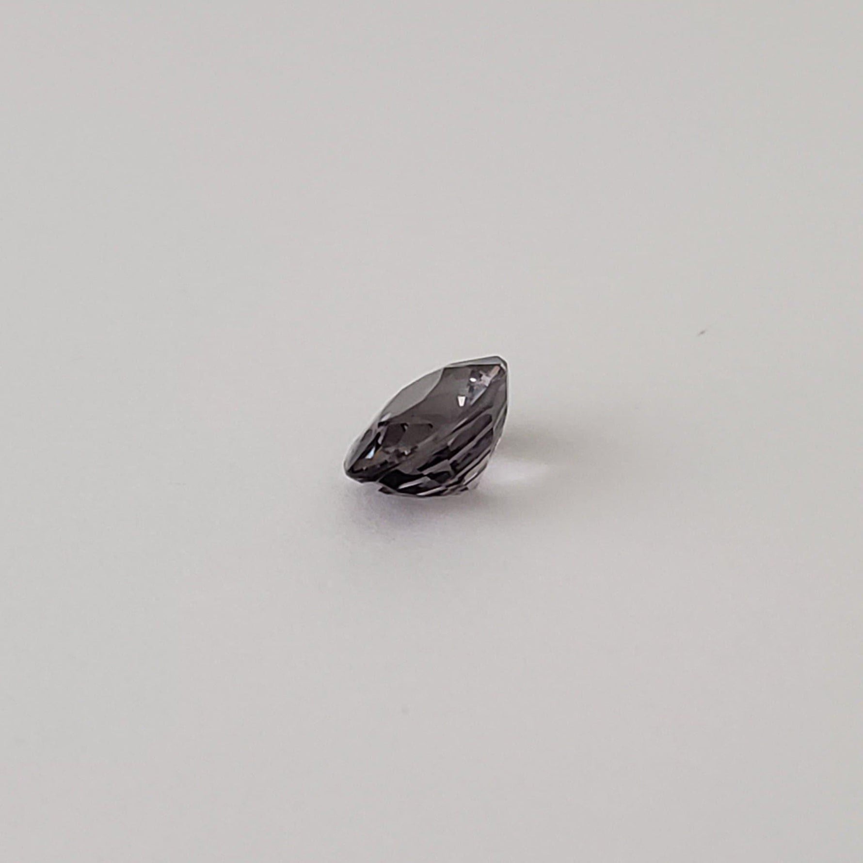  Spinel | Oval Cut | Silver White | Natural | 7x5.7mm 1.10ct 3