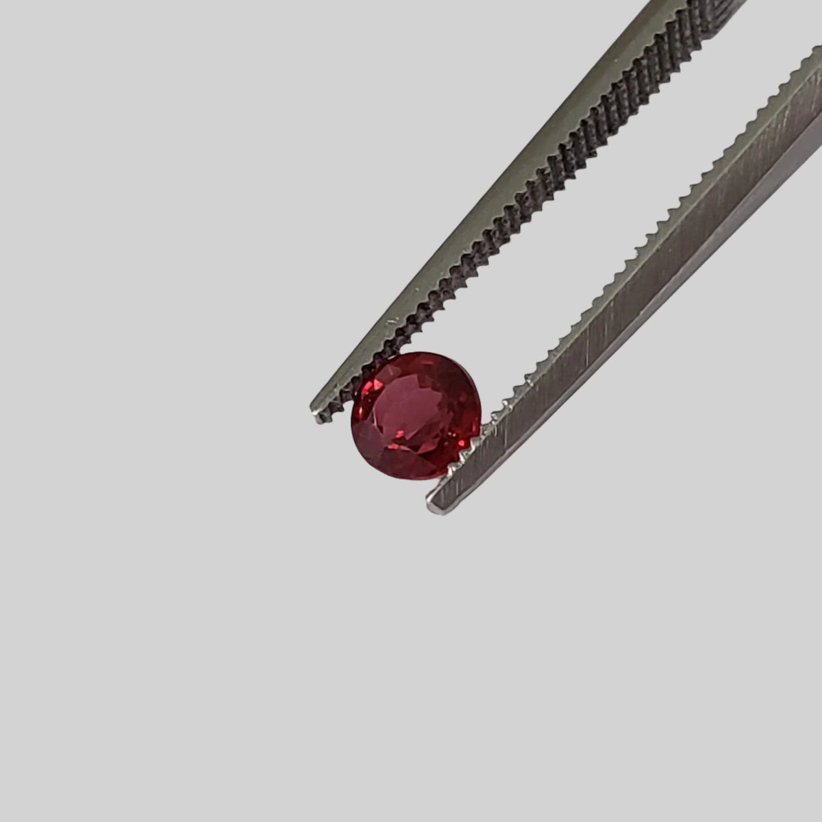  Spinel | Round Cut | Red | 4.0mm 
