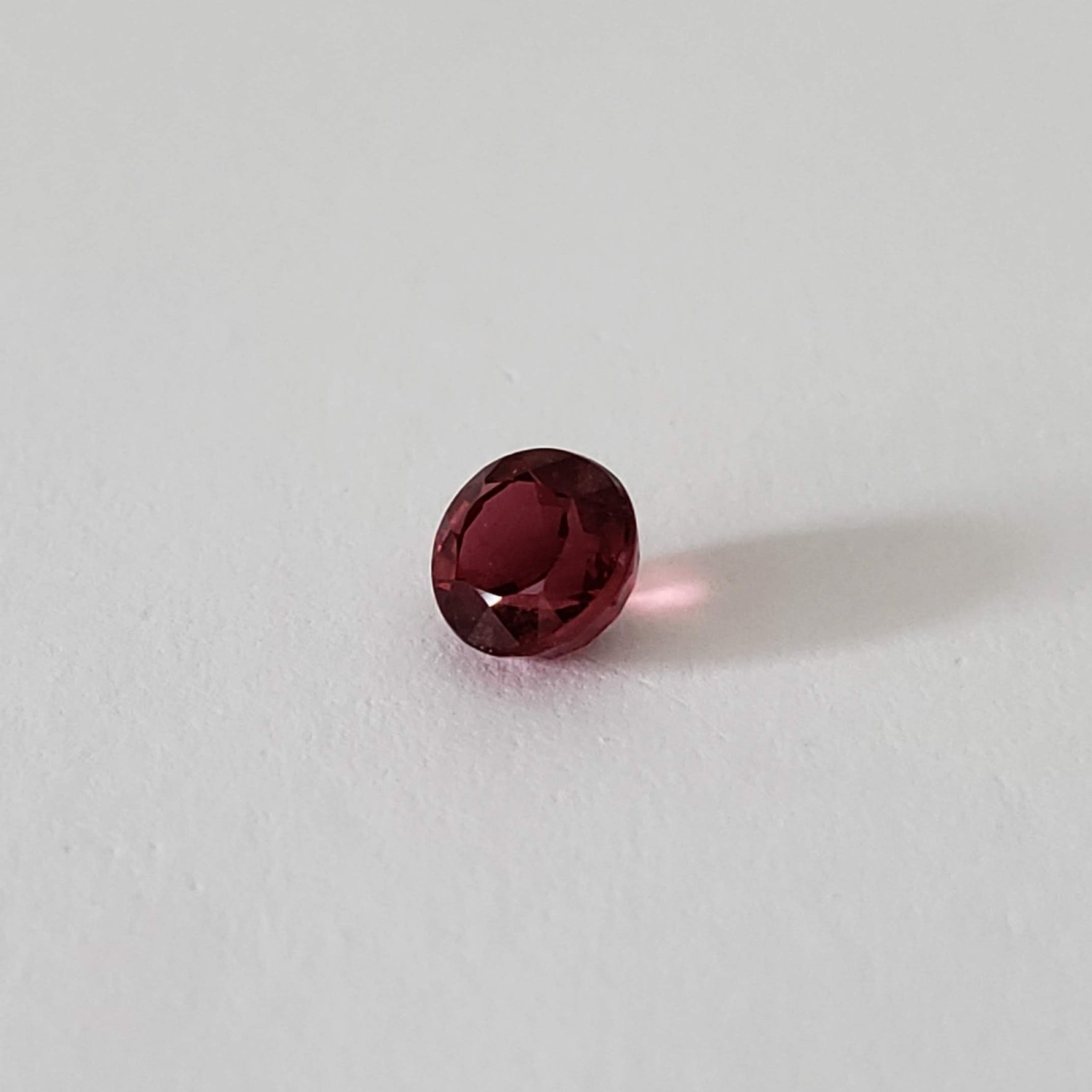  Spinel | Round Cut | Red | 4.0mm 3
