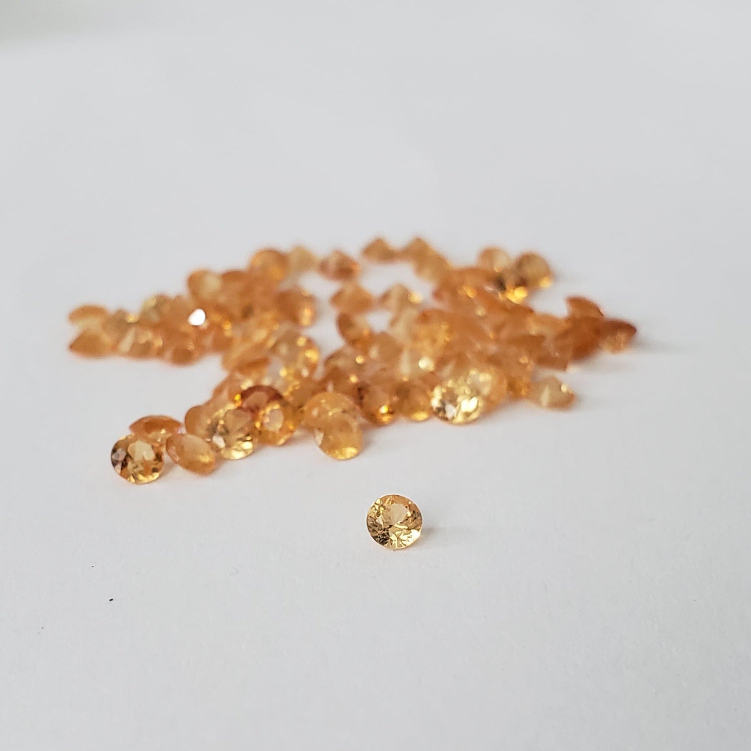  Tangerine Garnet | Round Diamond Cut | 2.5mm 