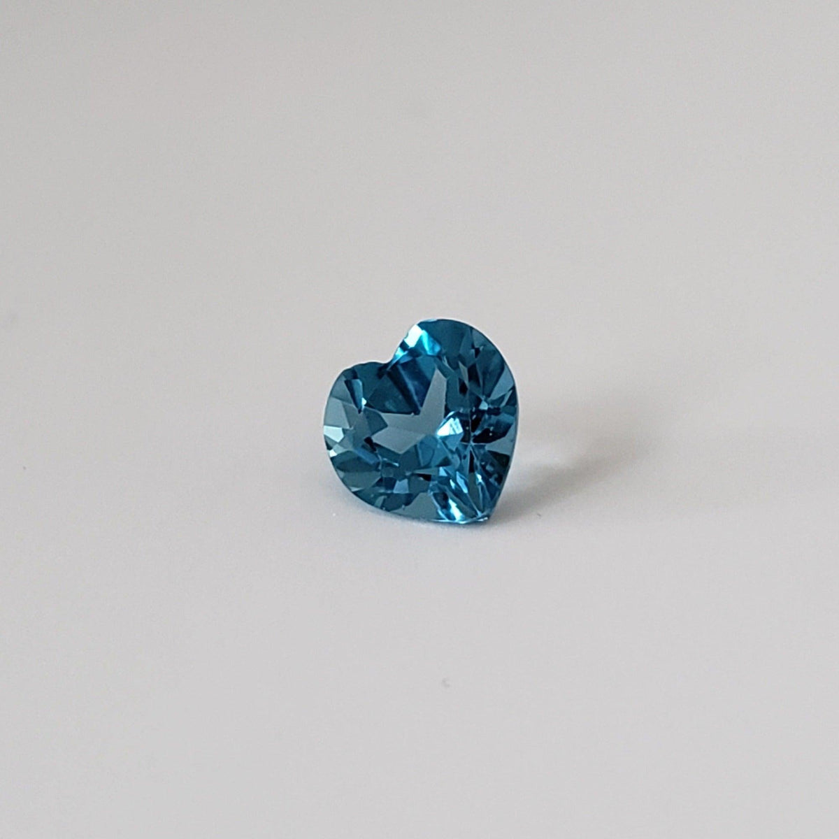  Topaz | Heart Shape Cut | Vibrant London Blue | 7mm 1.48ct | SO24 3