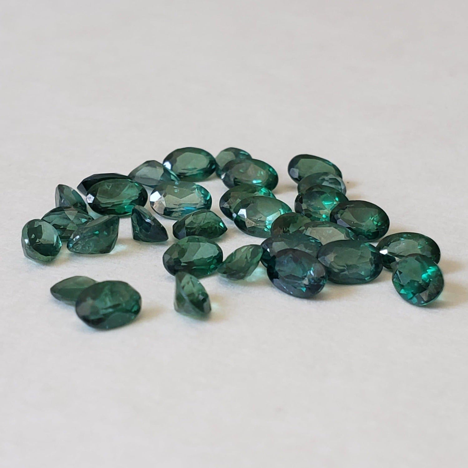  Topaz | Oval Cut | Emerald Green | 6x4mm | SO24 1