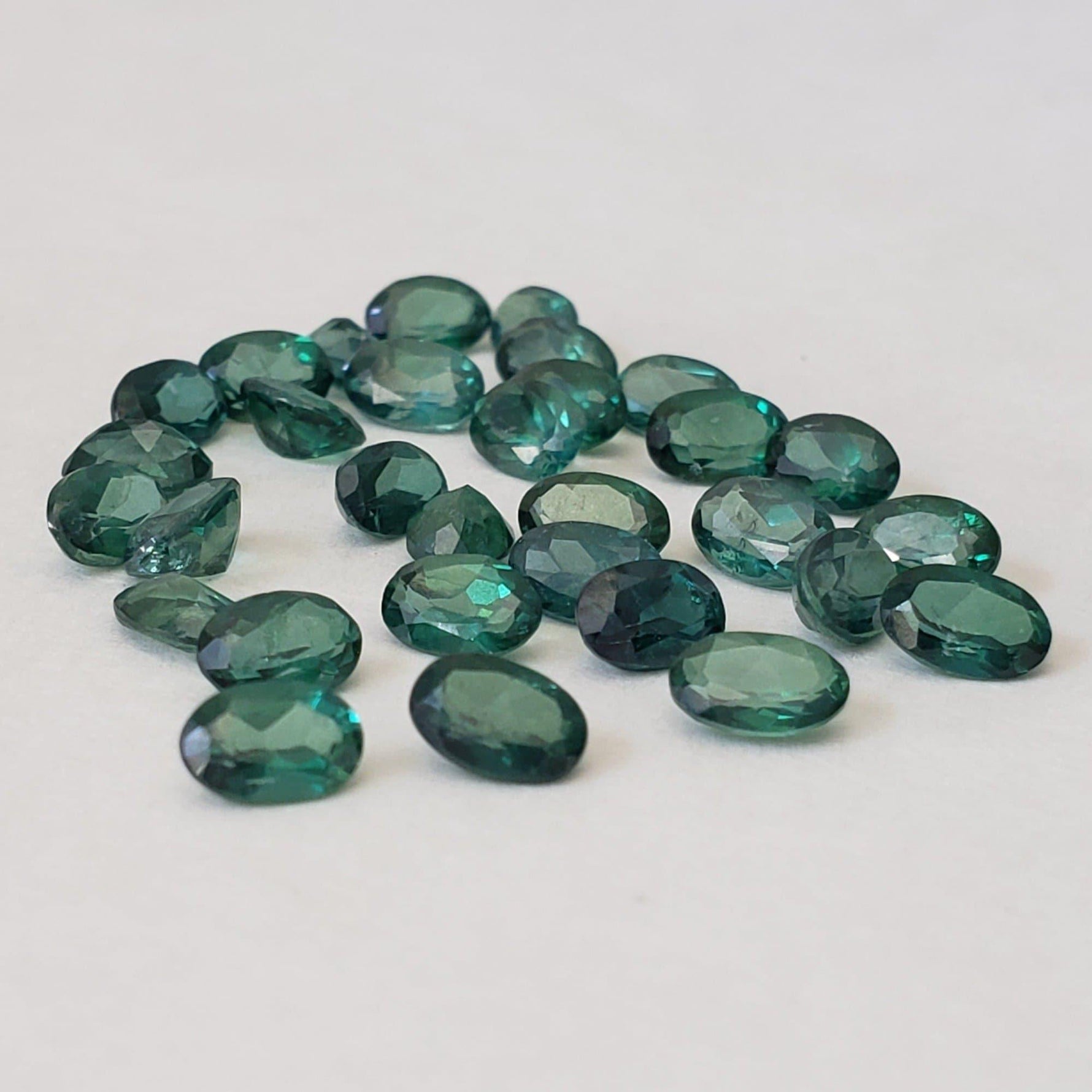  Topaz | Oval Cut | Emerald Green | 6x4mm | SO24 2