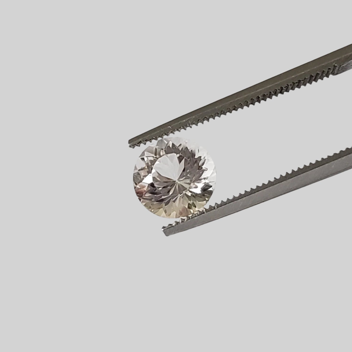  Topaz | Round Cut | Pale Peachy Pink | 7.0mm 