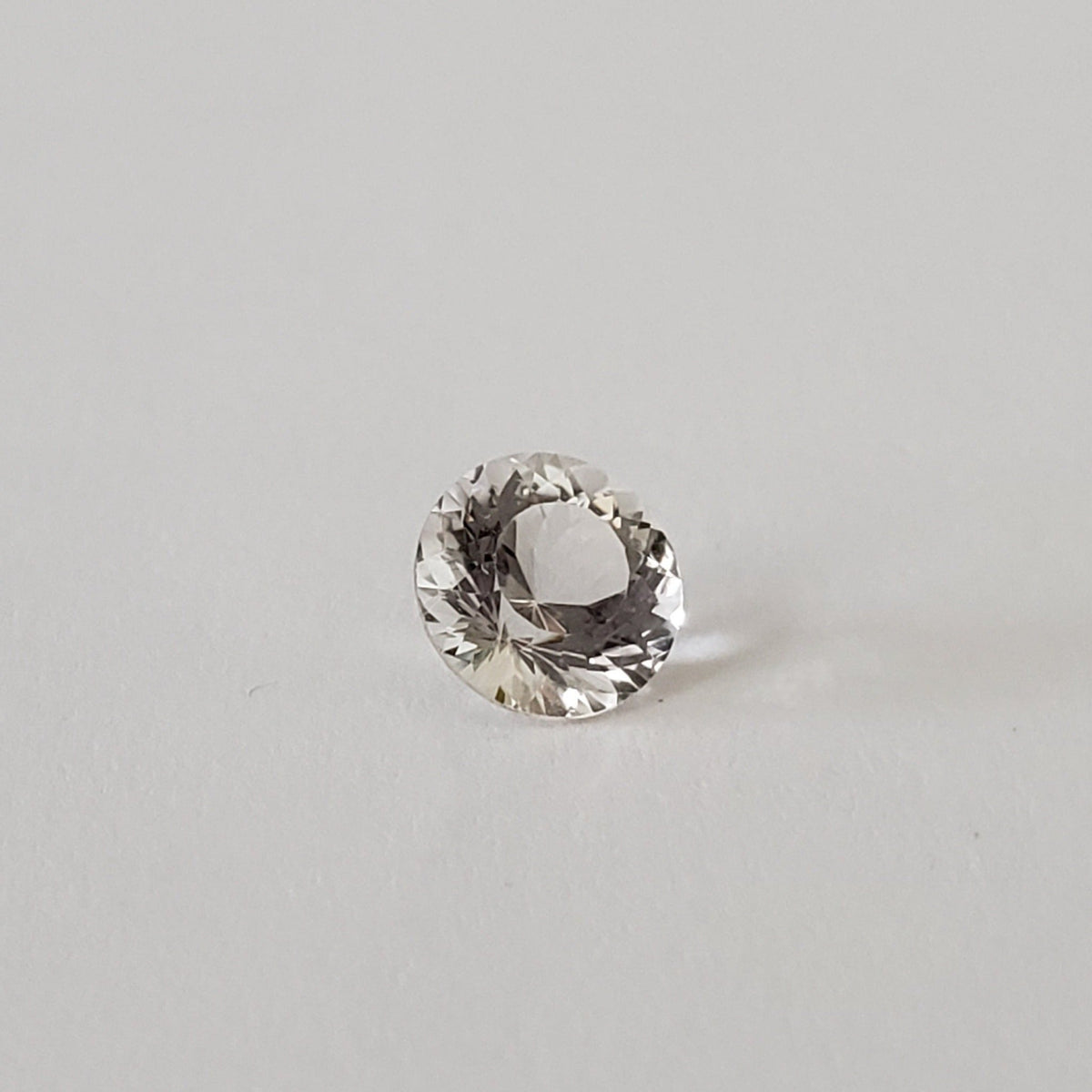  Topaz | Round Cut | Pale Peachy Pink | 7.0mm 3