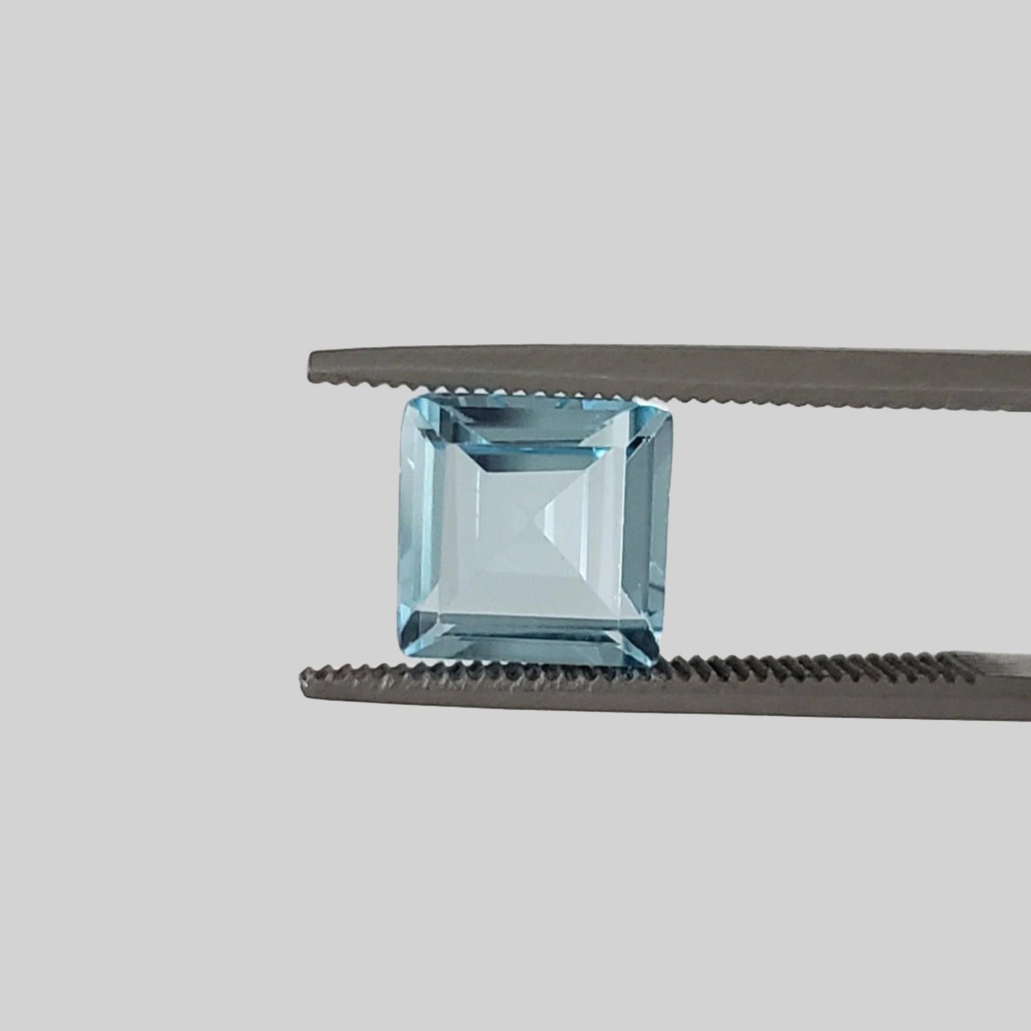  Topaz | Square Cut | Sky Blue | 8mm 2.6ct 1
