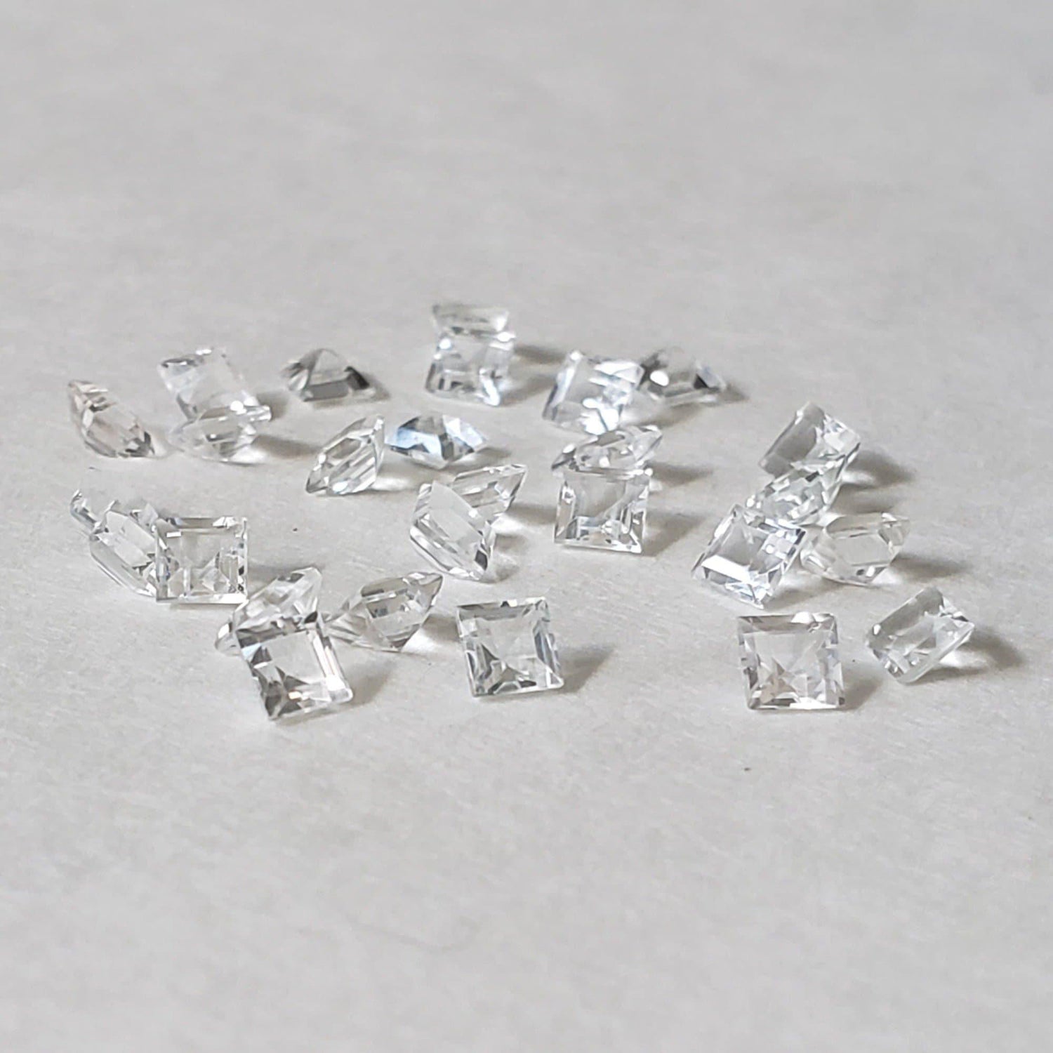  Topaz | Square Cut | White | 3mm 1