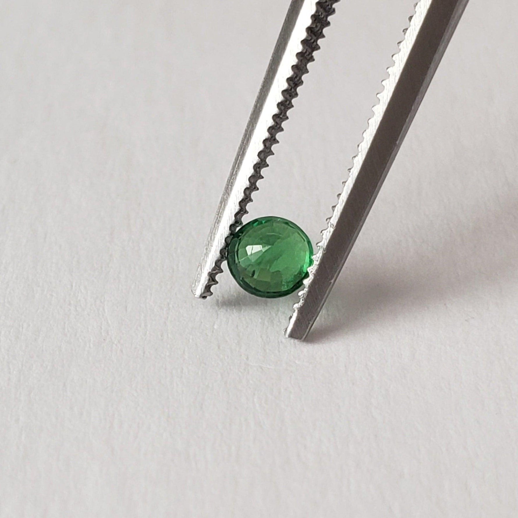  Tsavorite | Round Cut | Emerald Green | 3.5mm 0.20ct | Africa | SO24 2