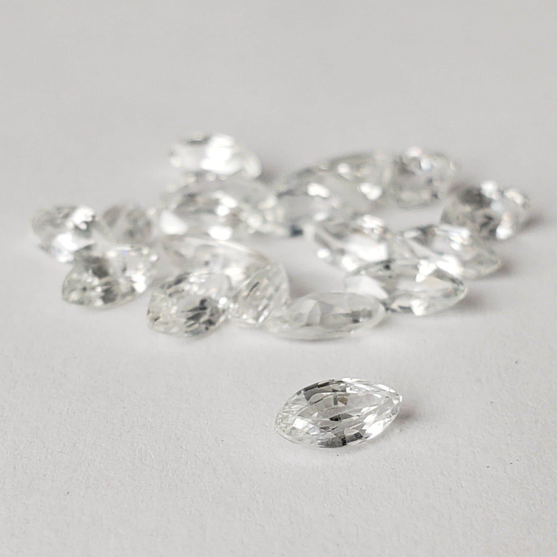  Zircon | Marquise Cut | White | 7x3.5mm | SO24 