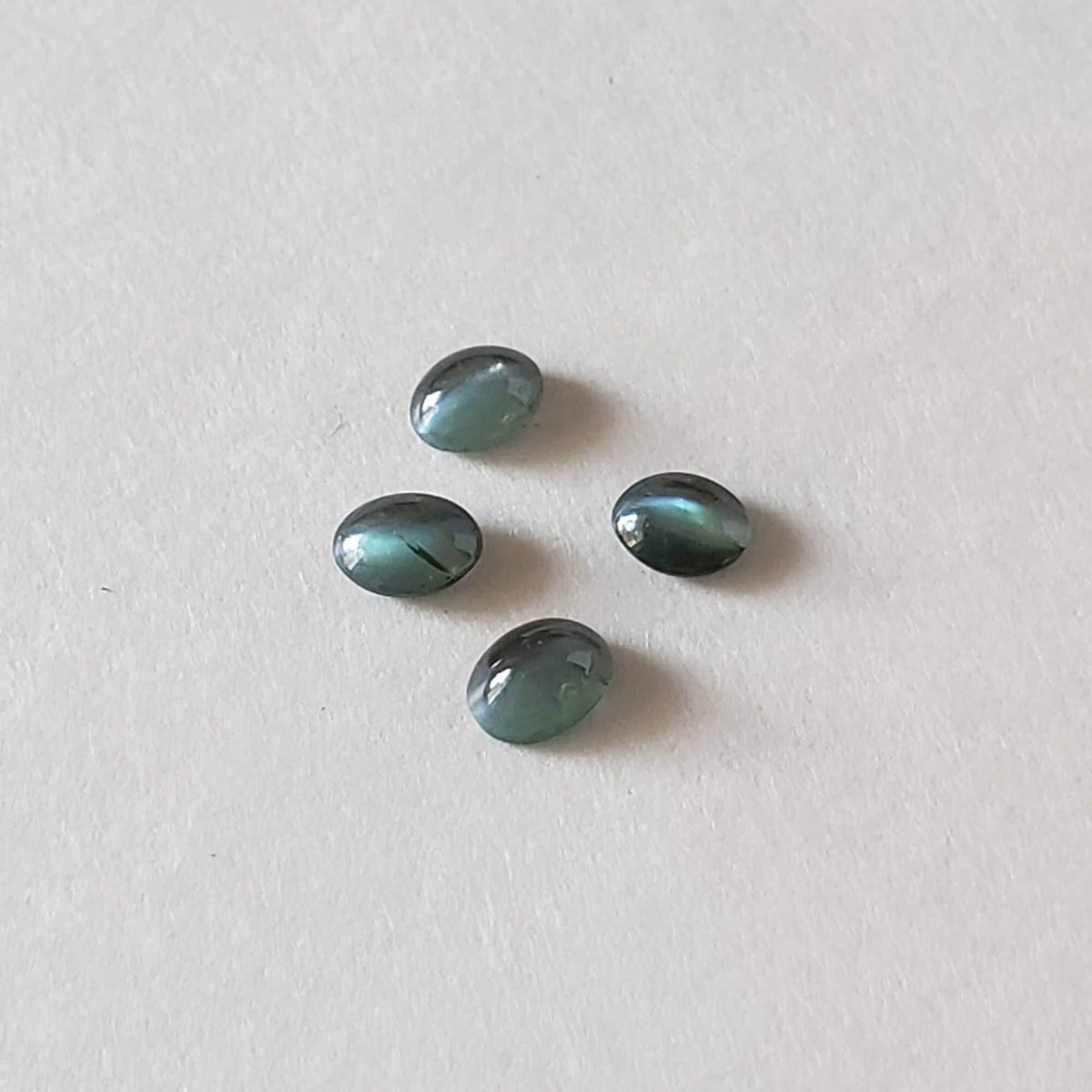 Alexandrite Cats Eye | Oval Cabochon | Green-Purple | 4x3mm