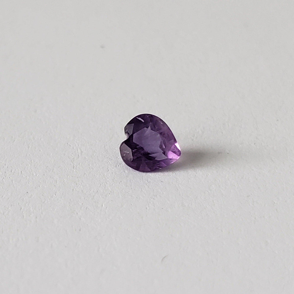  Amethyst | Heart Shape Cut | Purple | 4.8x4.6mm 0.32ct 