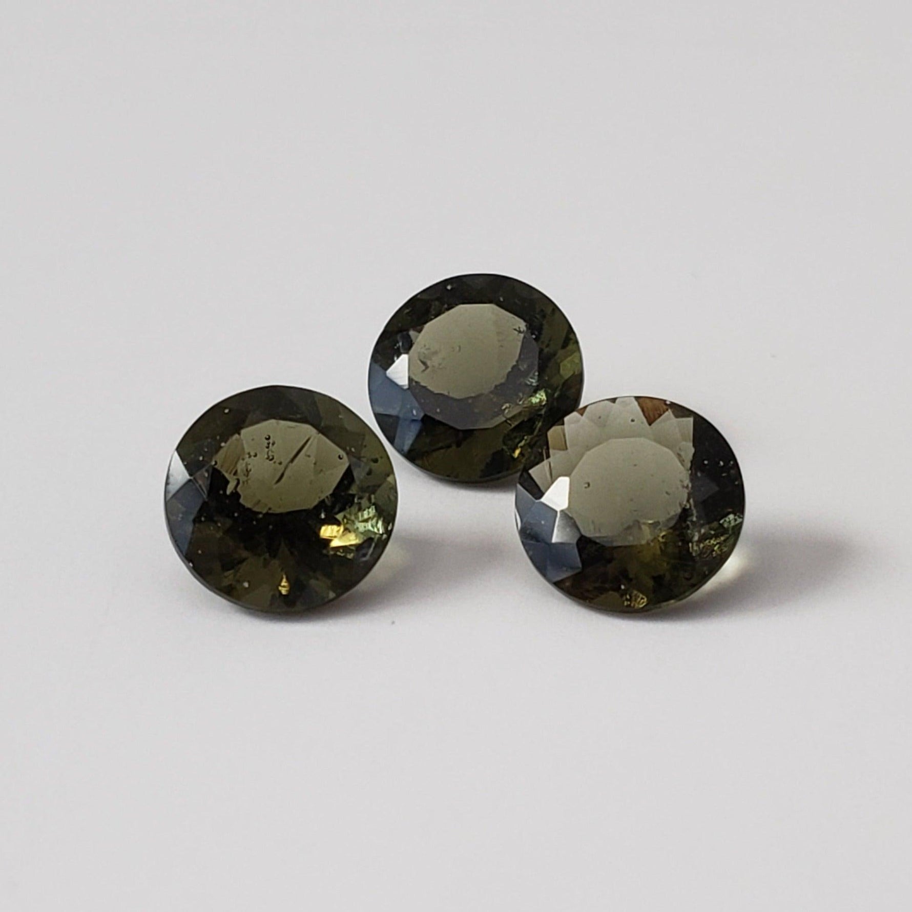  Authentic Moldavite | Round Cut | 6mm | Chlum Region, Czech Republic 