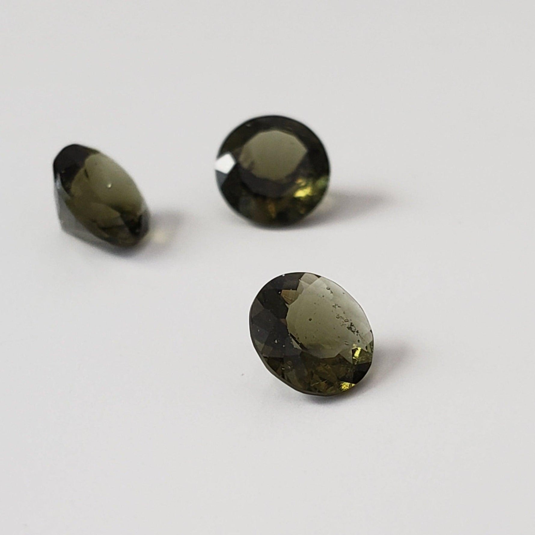  Authentic Moldavite | Round Cut | 6mm | Chlum Region, Czech Republic 