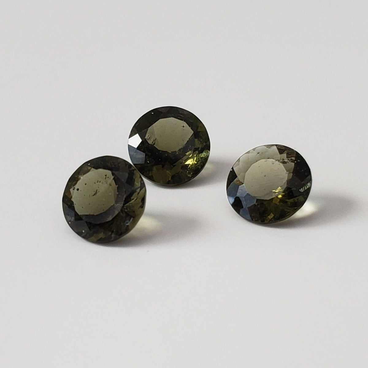  Authentic Moldavite | Round Cut | 6mm | Chlum Region, Czech Republic 