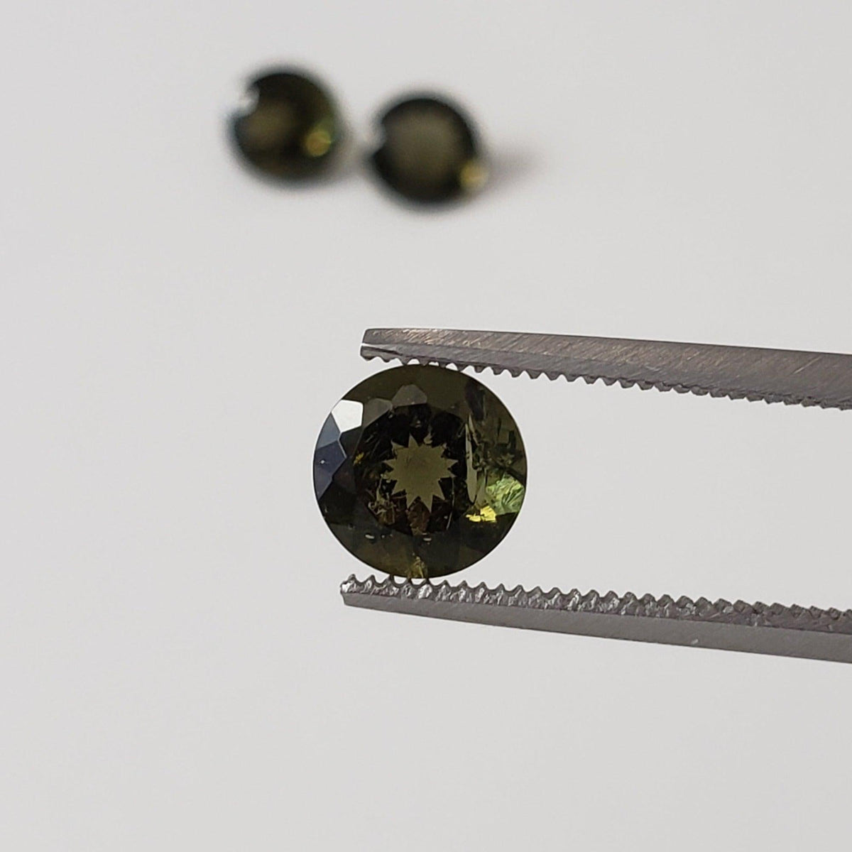  Authentic Moldavite | Round Cut | 6mm | Chlum Region, Czech Republic 