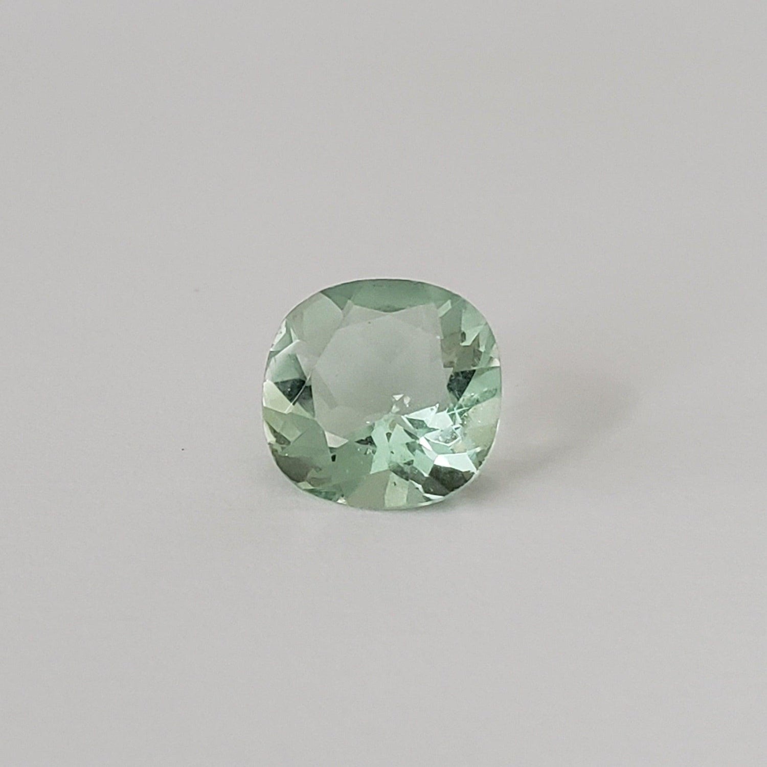 Chrome Fluorite | Antique Cushion Cut | Chrome Green | 10mm 4.2Ct 2