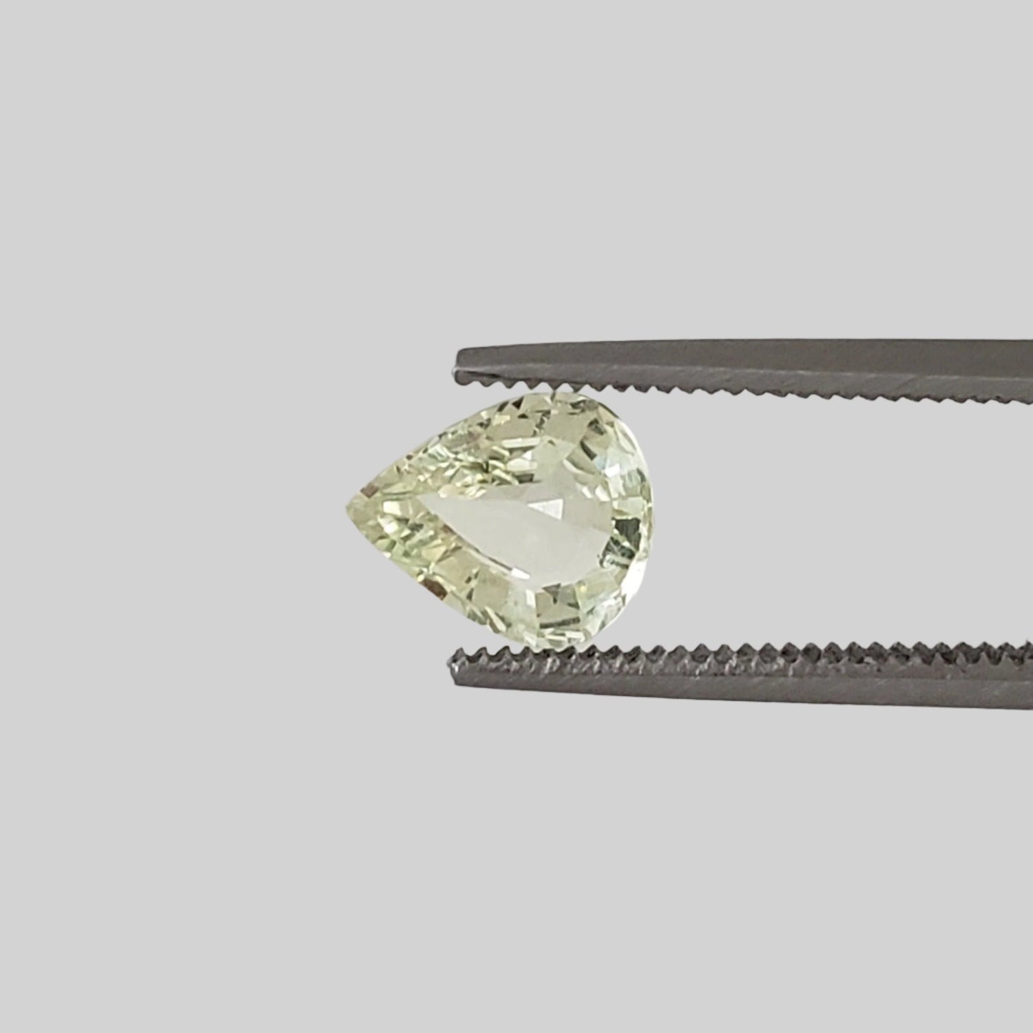 Chrysoberyl | Pear Shape Cut | Lemon Green | 7.3x6mm 1.0ct