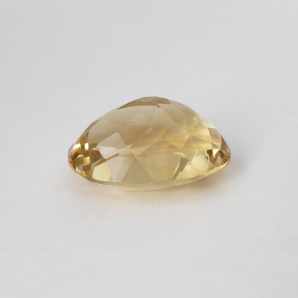 Citrine | Unheated Citrine | Oval Cut | Golden Yellow | 19.9x15.7mm 17.44ct | Madagascar