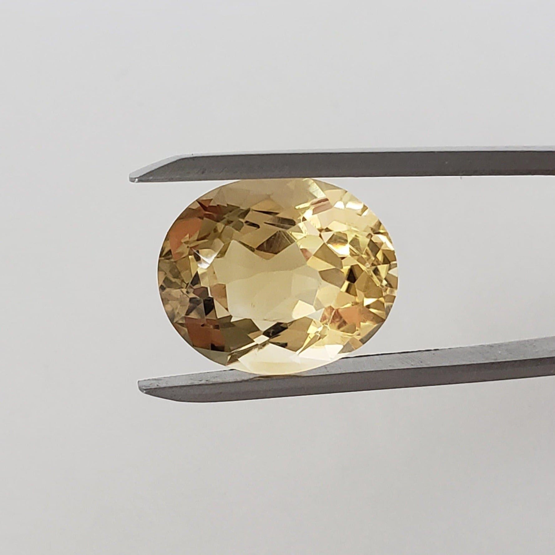  Citrine | Unheated Citrine | Oval Facet | Golden Yellow | 15.5x12.9mm 9.66ct | Madagascar 