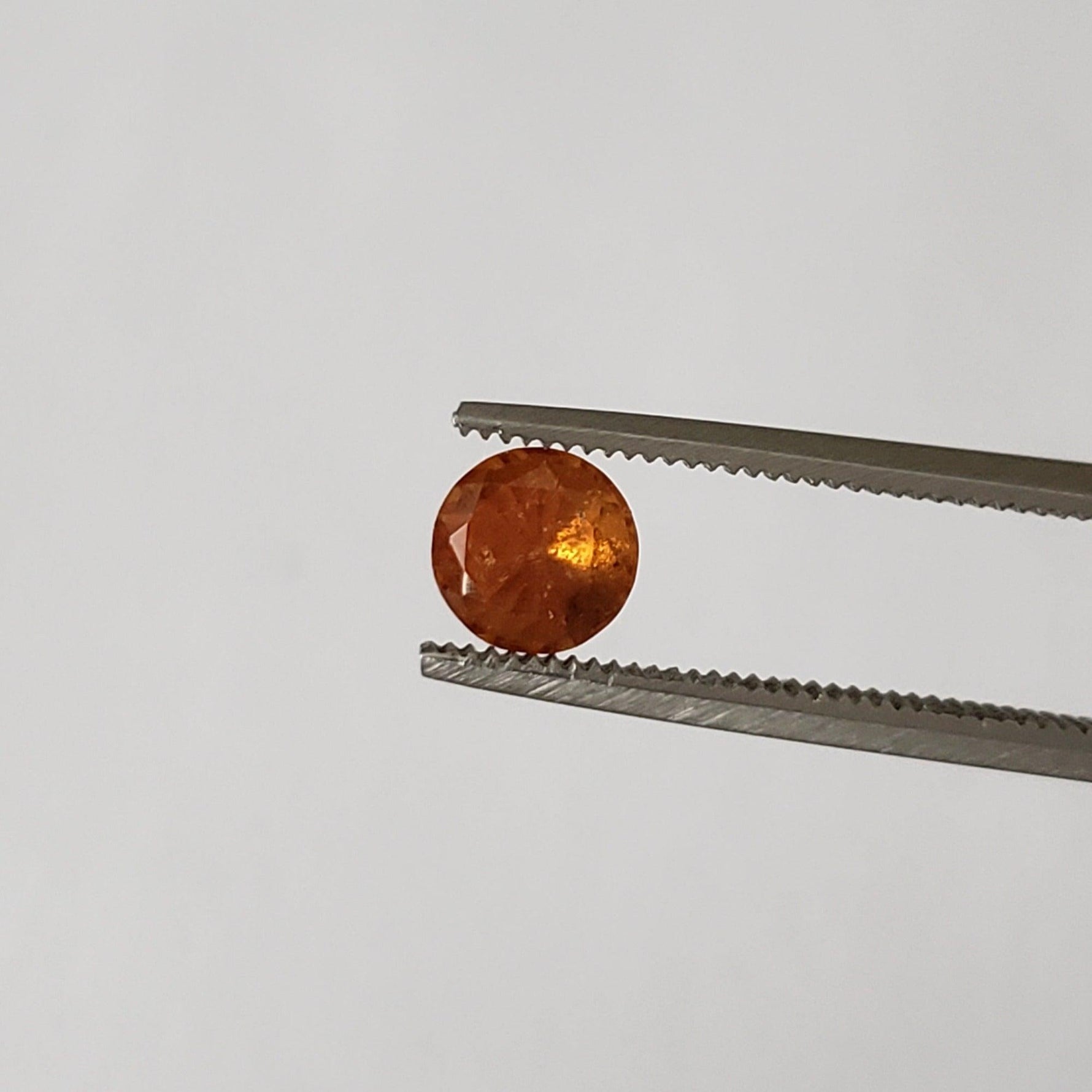 Hessonite Garnet | Unheated | Cinnamon Stone | Round Cut | Orange | 5.2mm 0.79ct | Madagascar | Canagem.com