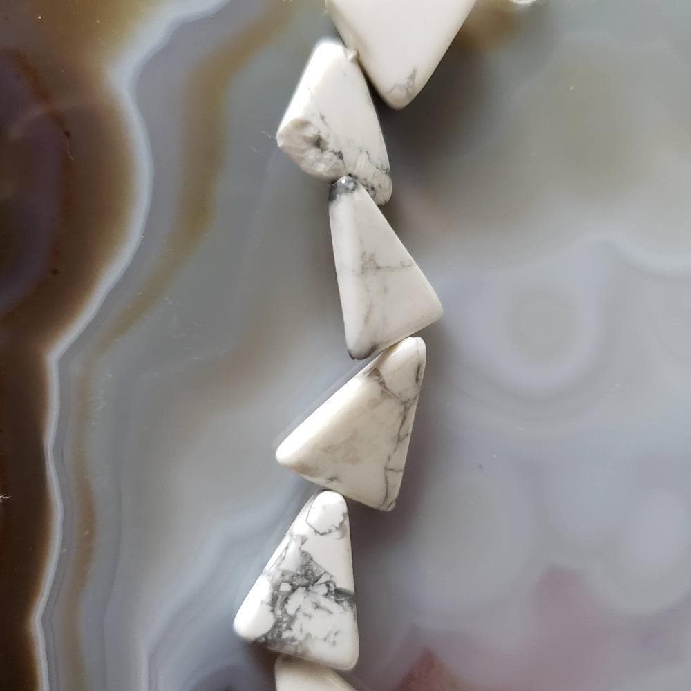 Howlite Gemstone Beads | 38 cm, 15 inch Strand | Triangular | White | Canagem.com