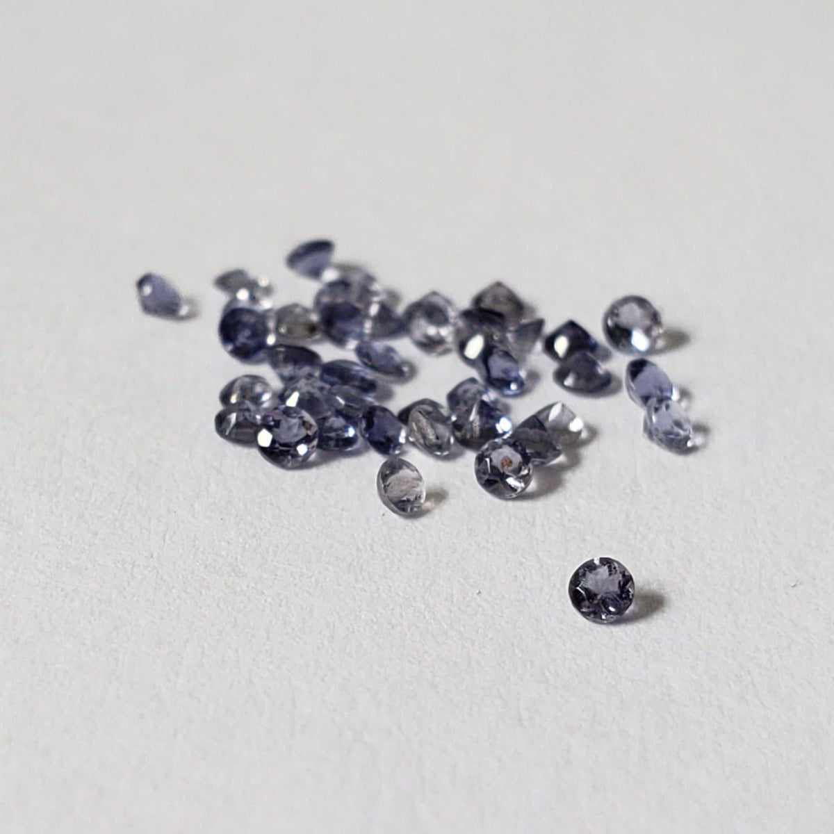  Iolite | Round Cut | Blue Purple | 1.5mm 