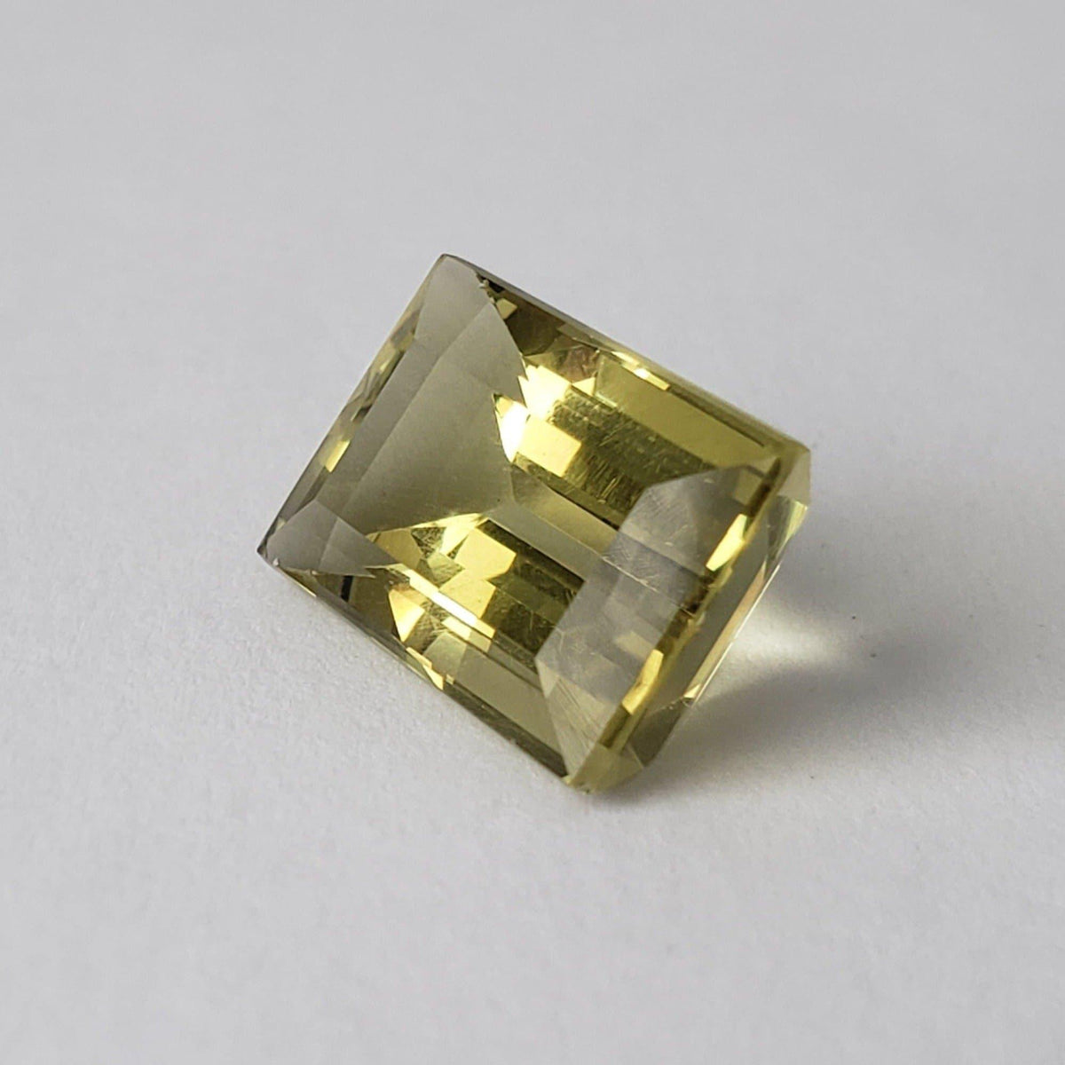 Lemon Quartz | Baguette Cut | Greenish Yellow | 13.5x9mm 7.10ct