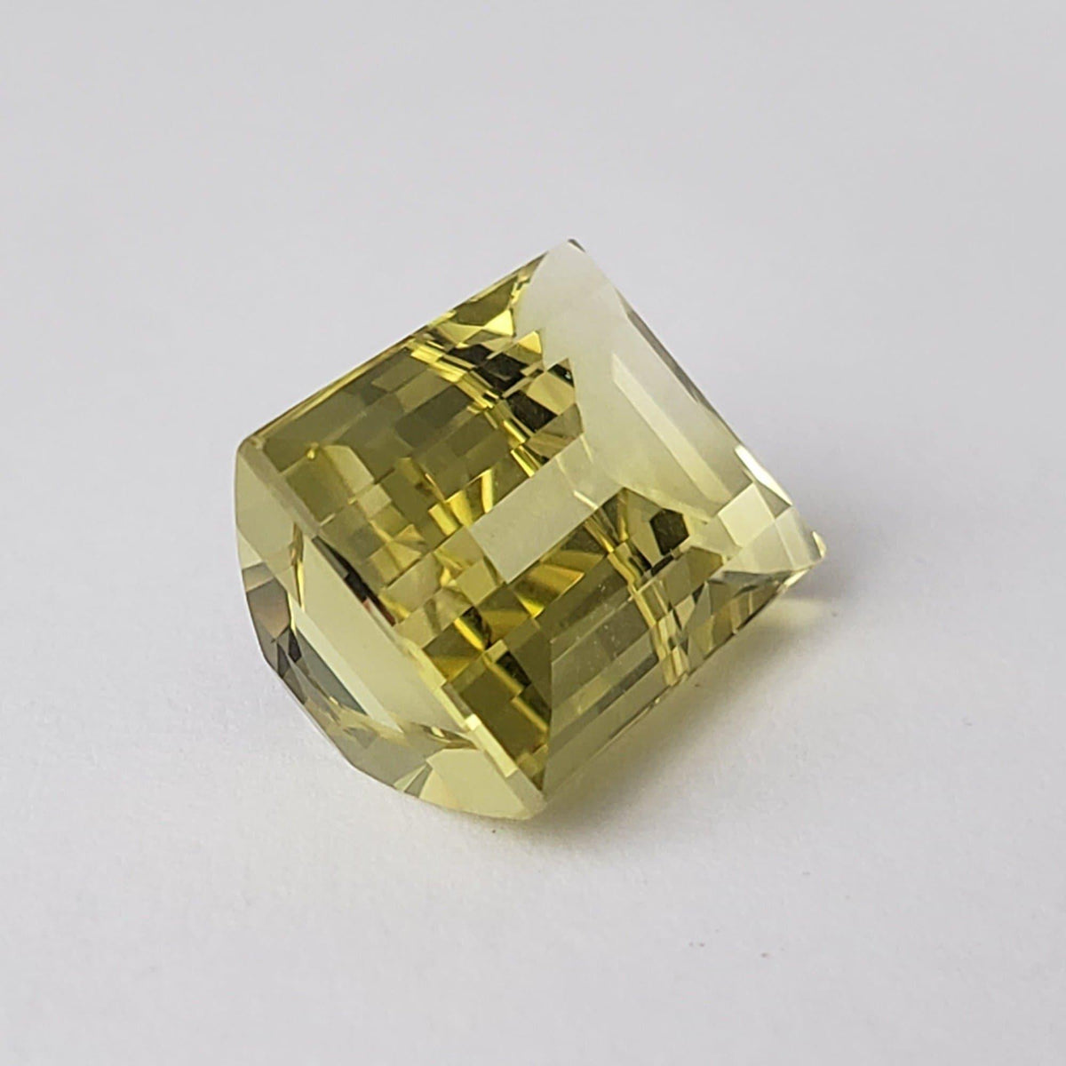 Lemon Quartz | Baguette Cut | Lime Green | 16.7x10.8mm 11.44ct