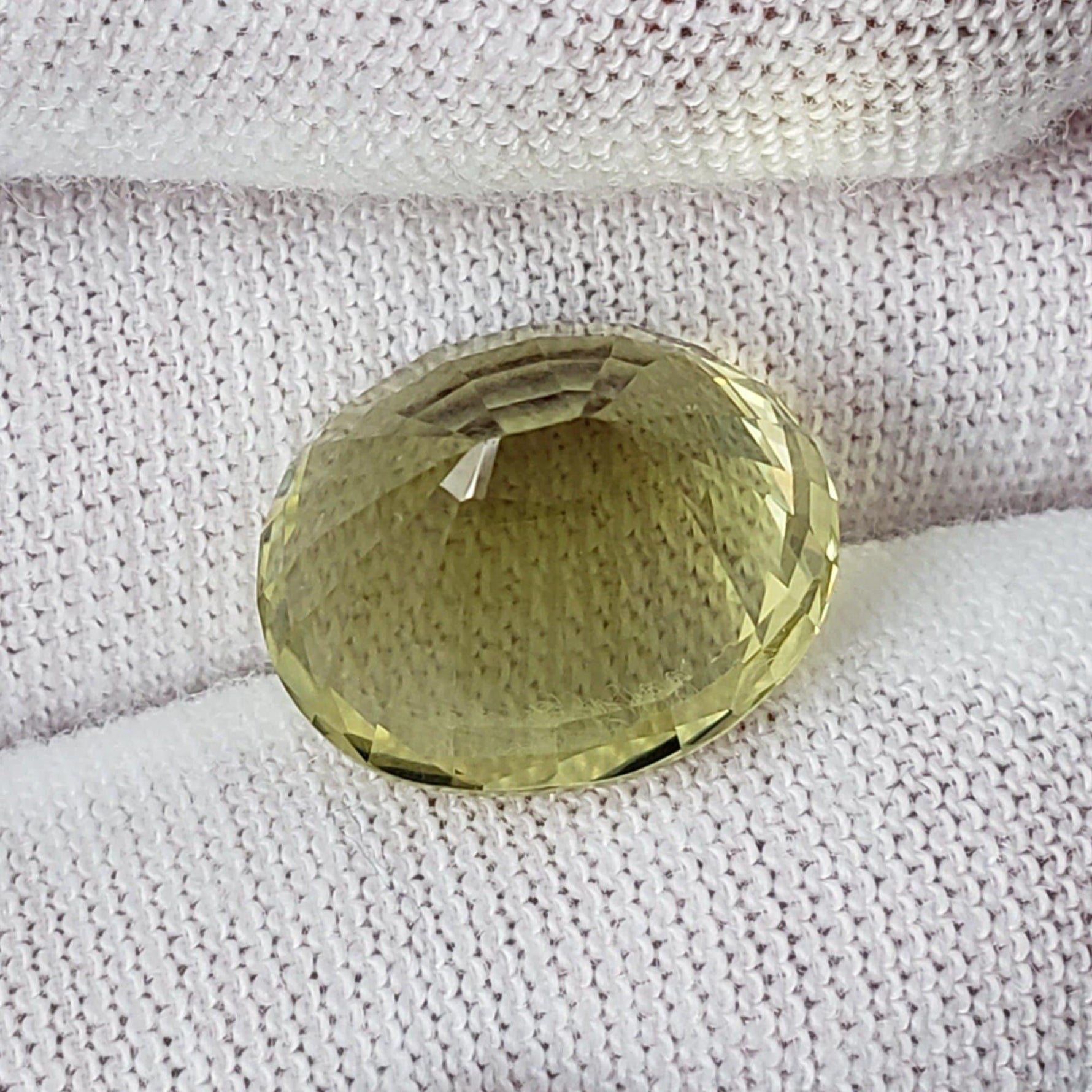 Lemon Quartz | Faceted Oval Cut | Greenish Yellow | 14x12mm 9.04ct
