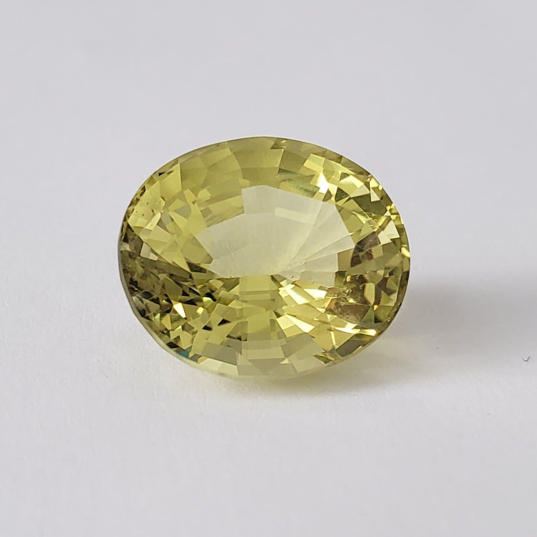 Lemon Quartz | Faceted Oval Cut | Greenish Yellow | 14x12mm 9.04ct