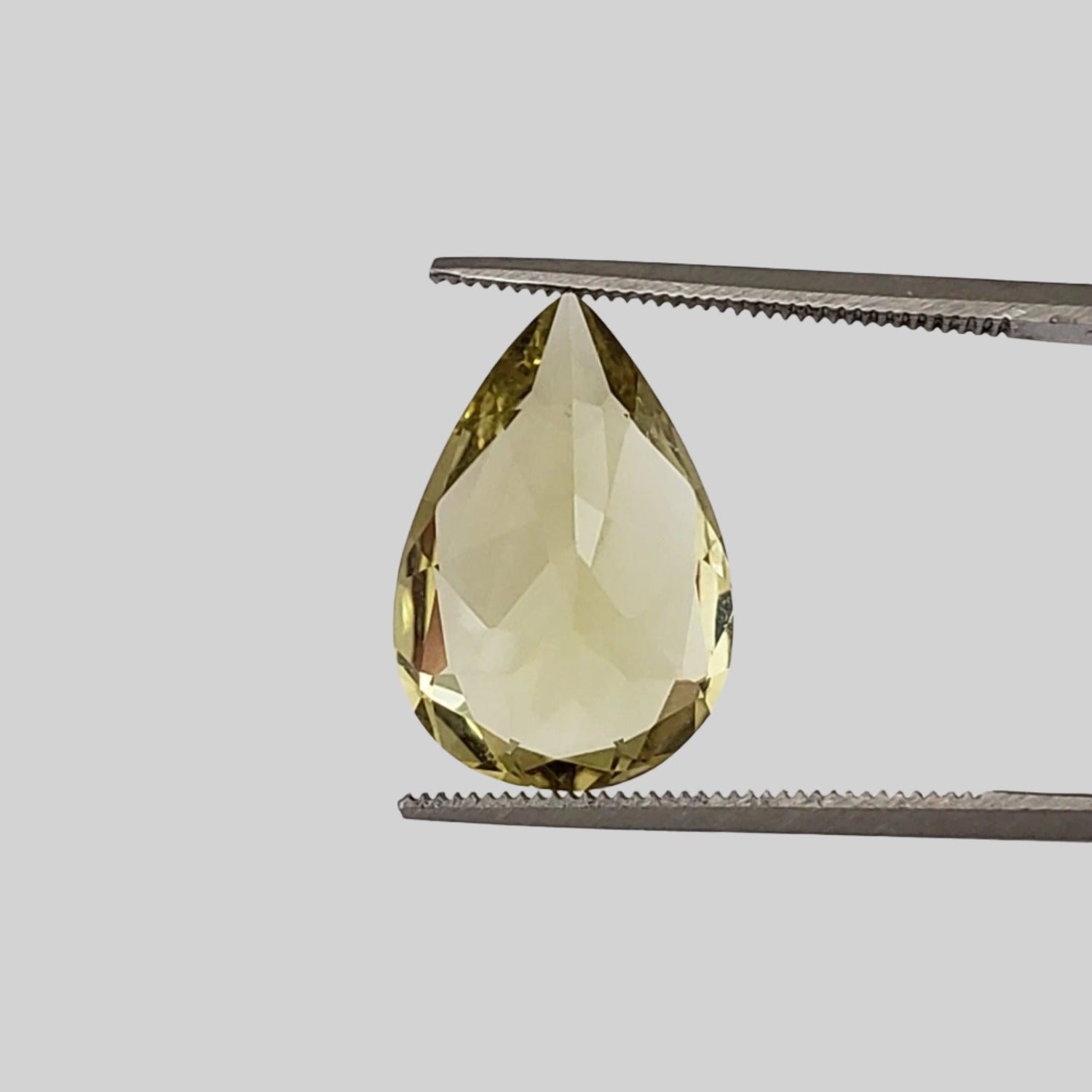 Lemon Quartz | Pear Shape Cut | Greenish Yellow | 16.5x11mm 7.4ct