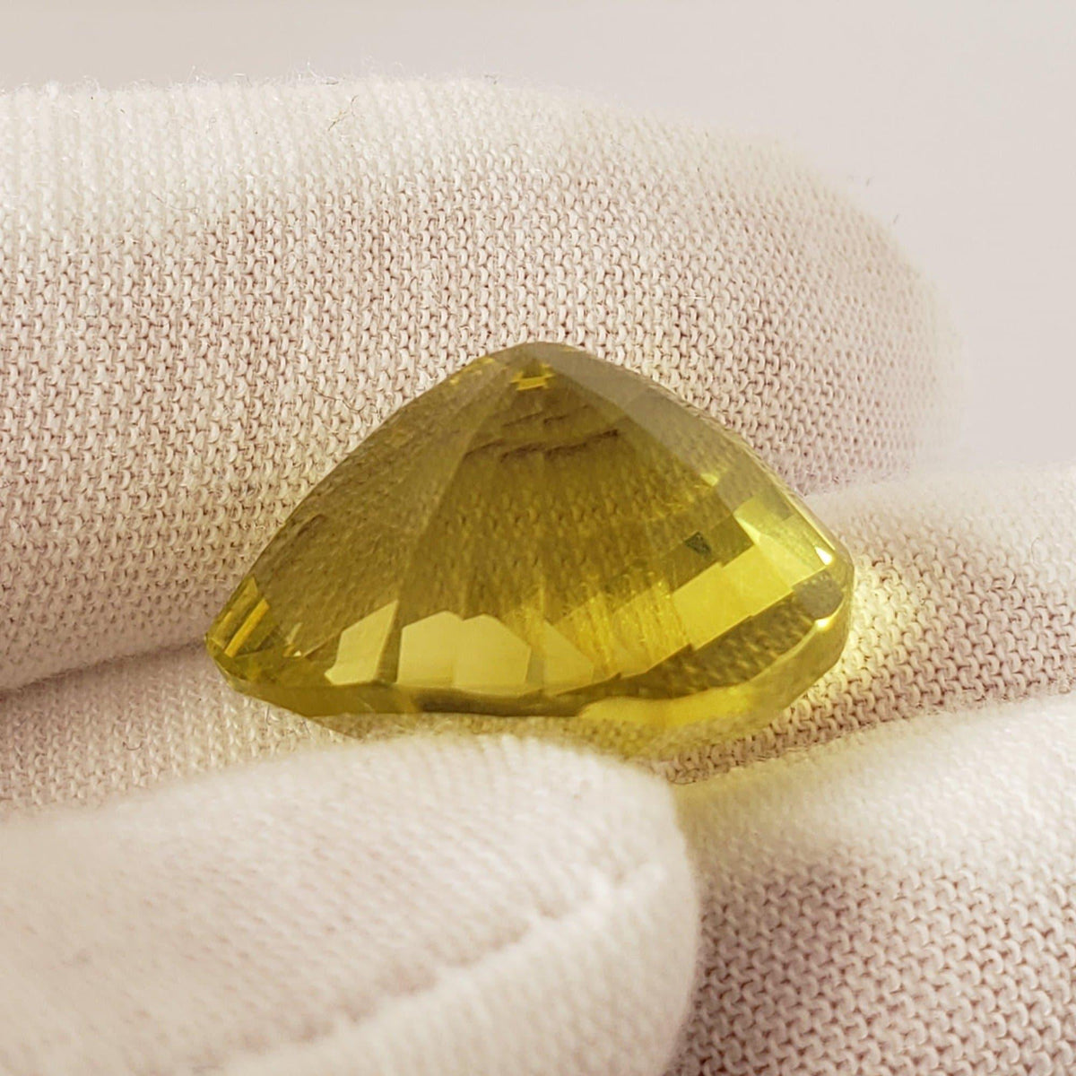 Lemon Quartz | Pear Shape Cut | Unheated Natural | Yellow | 22.3x20mm 31.30ct