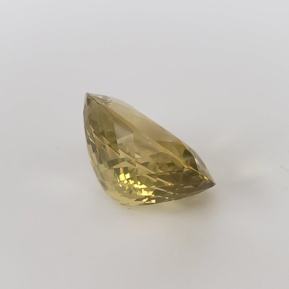  Lemon Quartz | Unheated Natural | Oval Cut | 35x28mm 105.25ct 