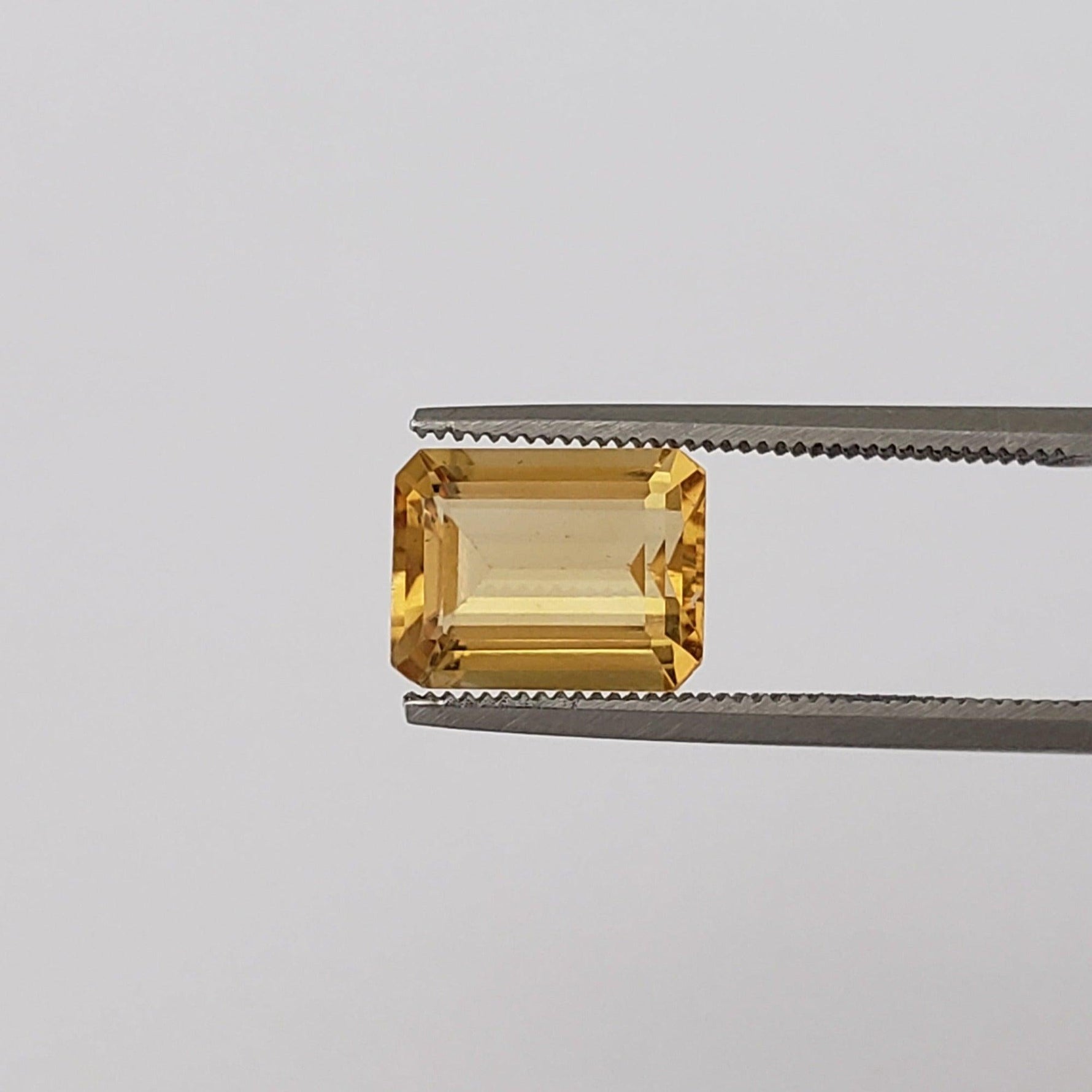 Madeira Citrine | Octagon Cut | Golden Yellow |  9X7mm 2.1ct