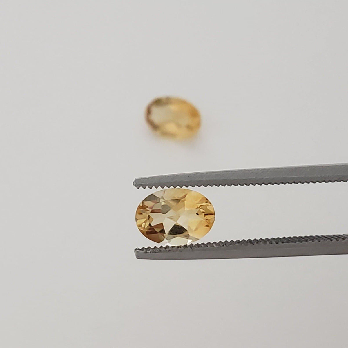 Madeira Citrine | Oval Cut | Golden | 7x5mm