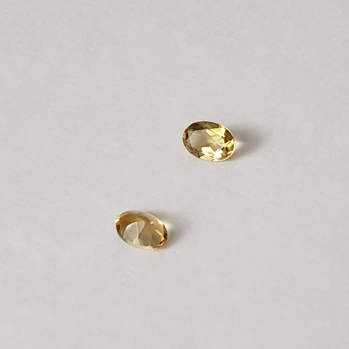 Madeira Citrine | Oval Cut | Golden | 7x5mm