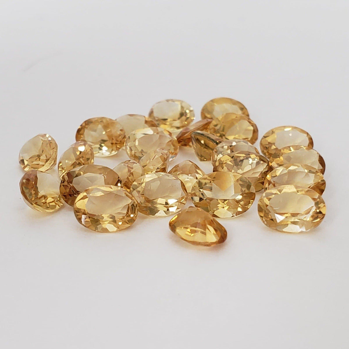 Madeira Citrine | Oval Cut | Golden | 8x6mm