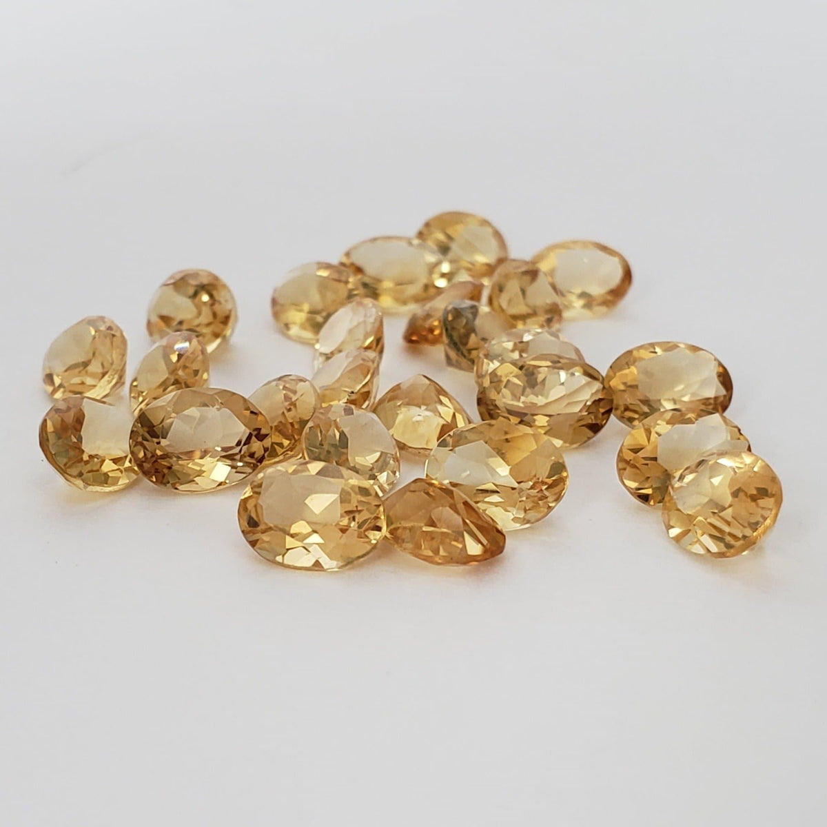 Madeira Citrine | Oval Cut | Golden | 8x6mm