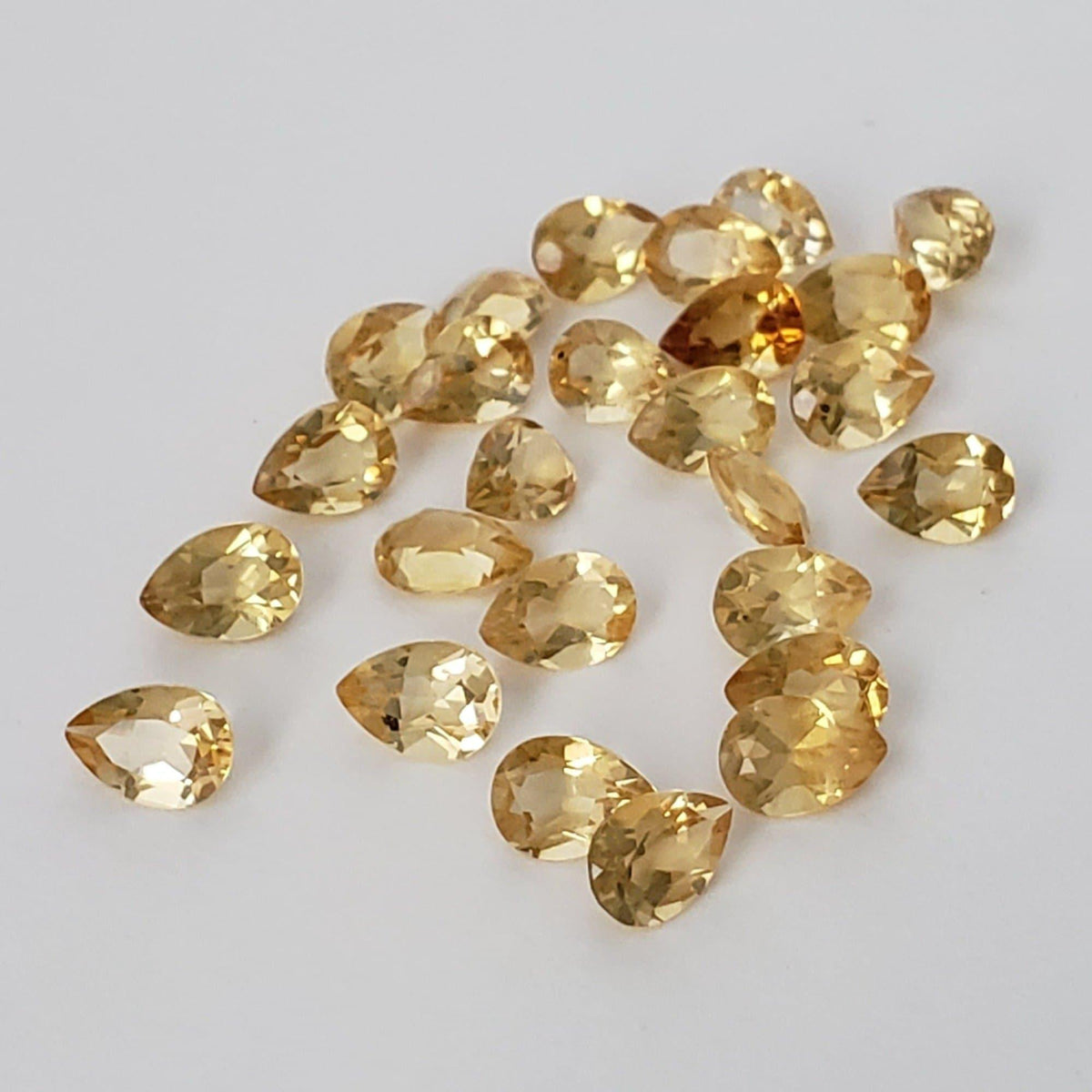 Madeira Citrine | Pear Shape Cut | Golden | 7x5mm