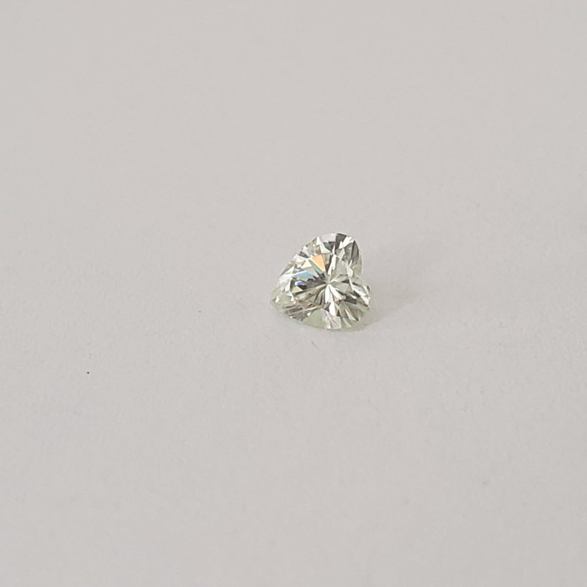  Moissanite | Heart Shape Cut | Pale Green | 4.5mm 